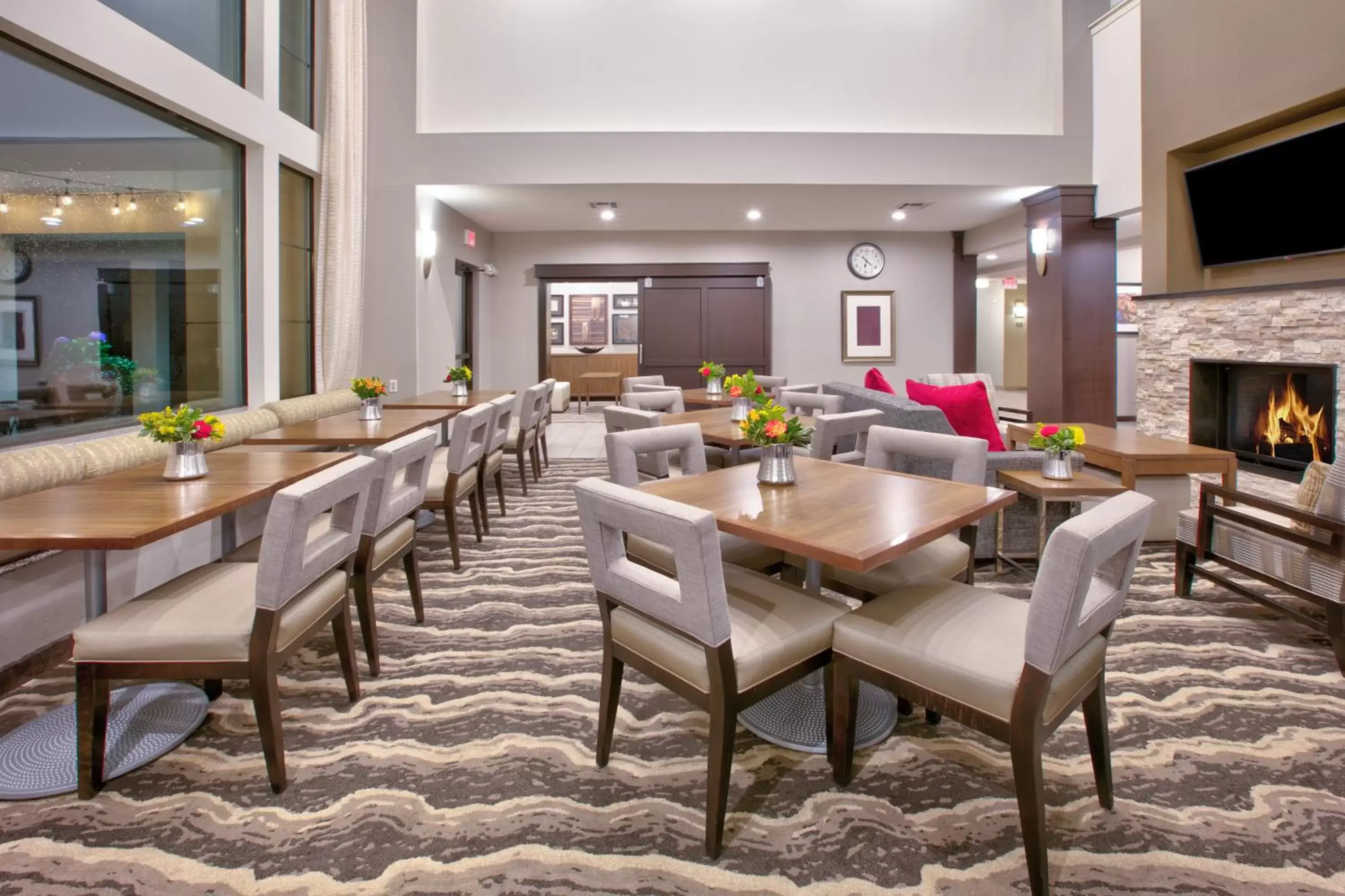 Lobby or reception, Restaurant/Places to Eat in Staybridge Suites Plano - Richardson Area, an IHG Hotel