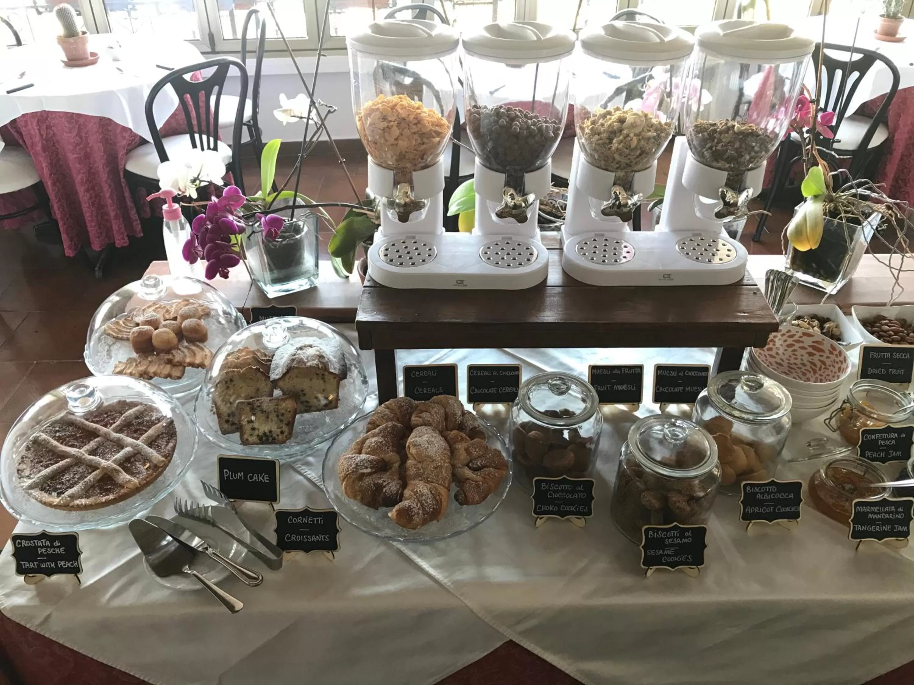 Buffet breakfast in Villa Greta Hotel Rooms & Suites