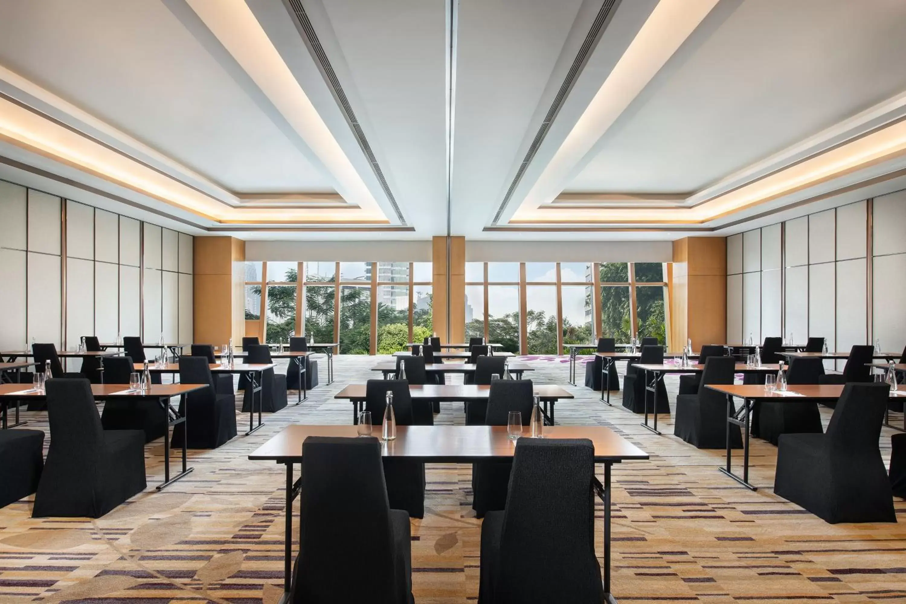 Meeting/conference room, Restaurant/Places to Eat in The Westin Jakarta