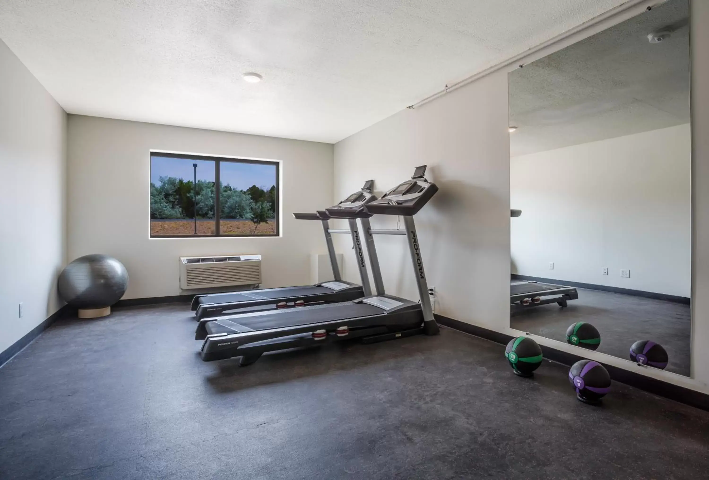 Fitness centre/facilities, Fitness Center/Facilities in Red Sands Hotel