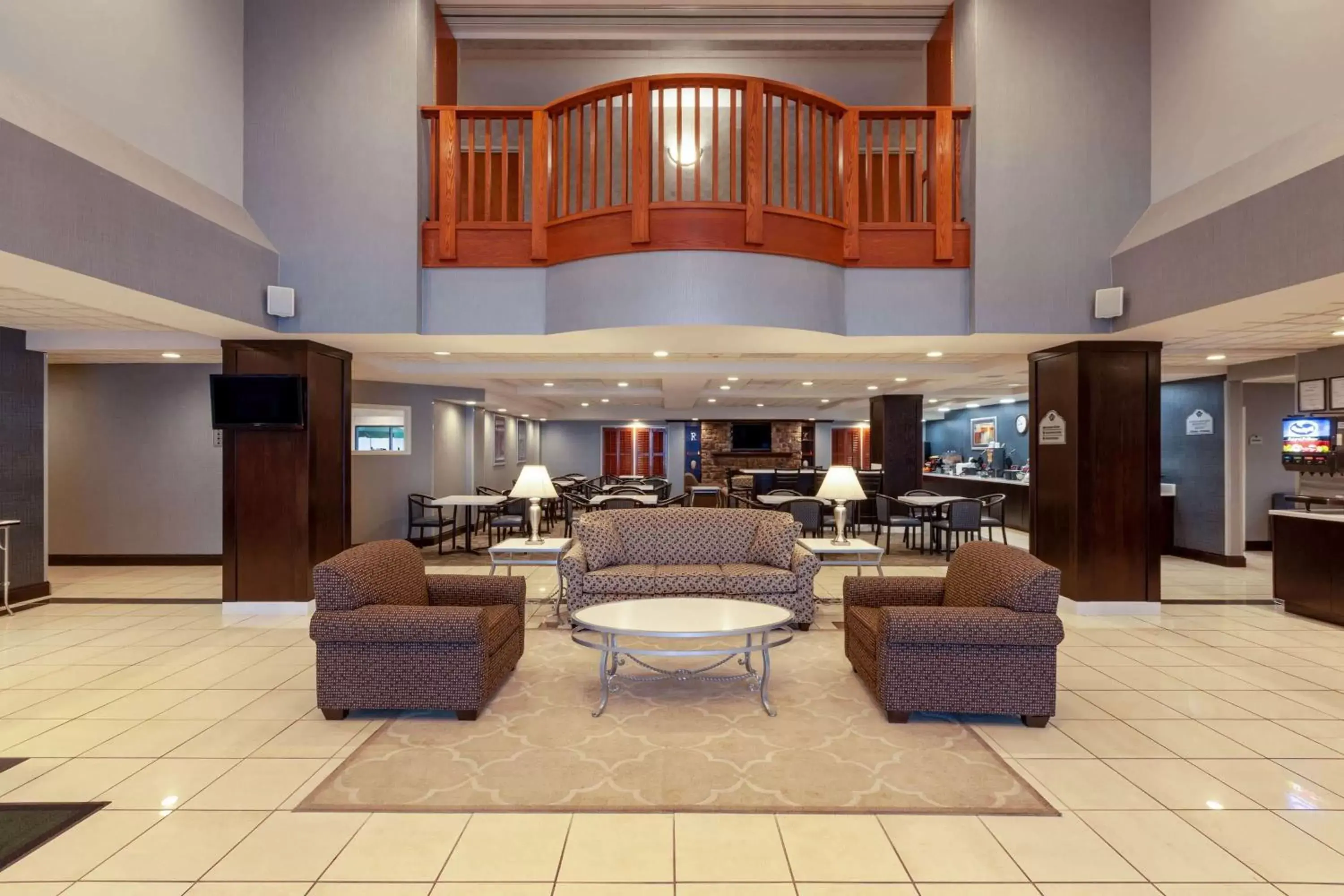 Lobby or reception in Wingate by Wyndham Erie