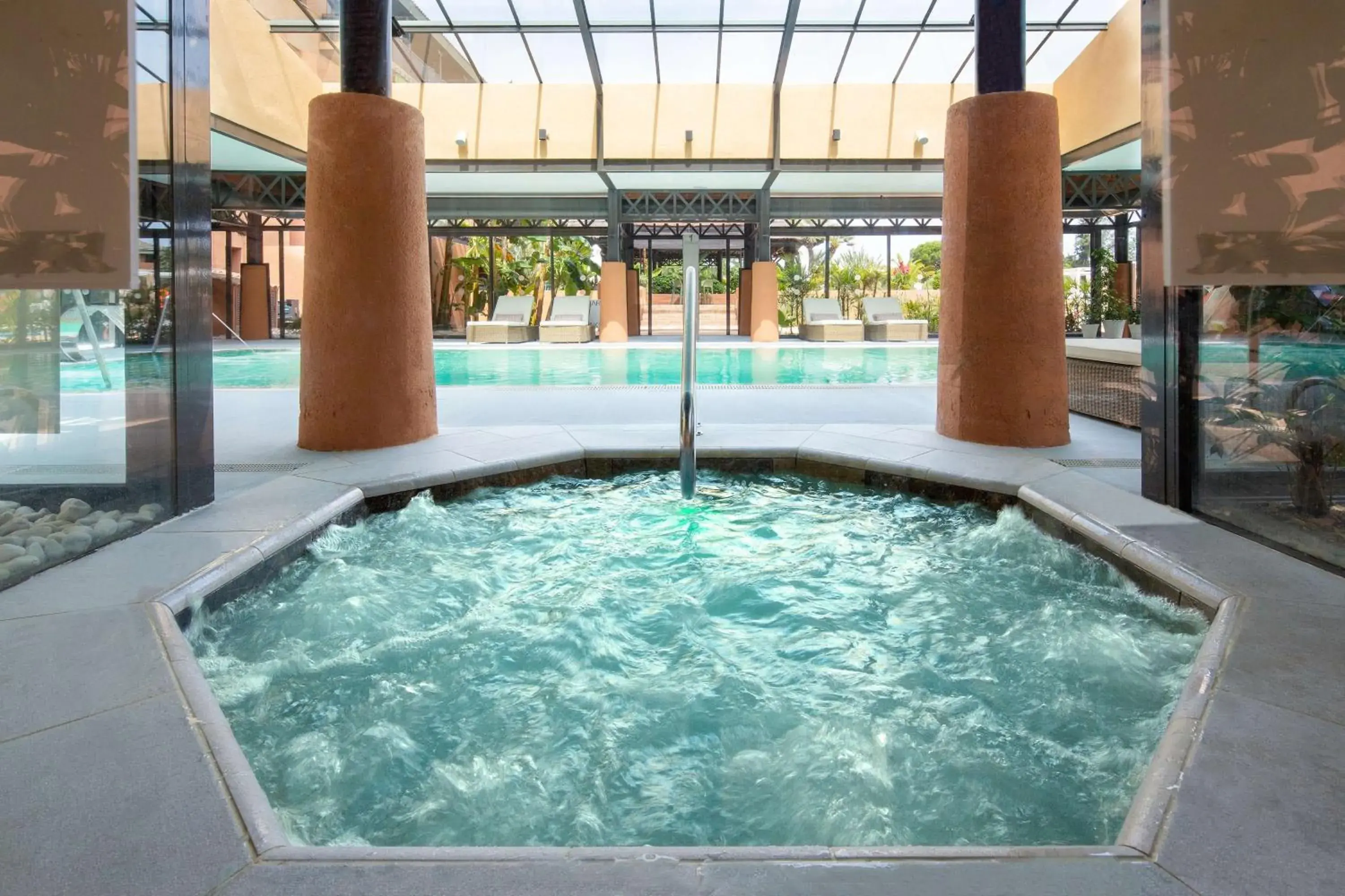 Spa and wellness centre/facilities, Swimming Pool in DoubleTree by Hilton Islantilla Beach Golf Resort