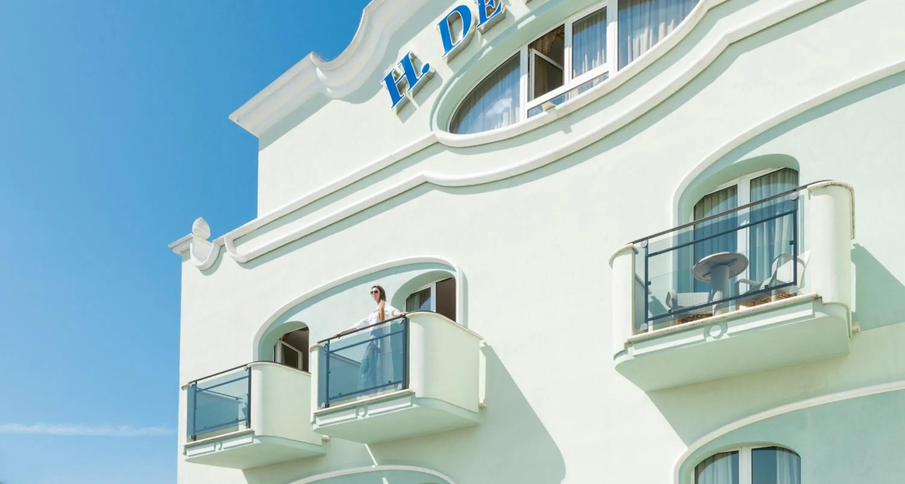 Facade/entrance, Property Building in Hotel De Londres