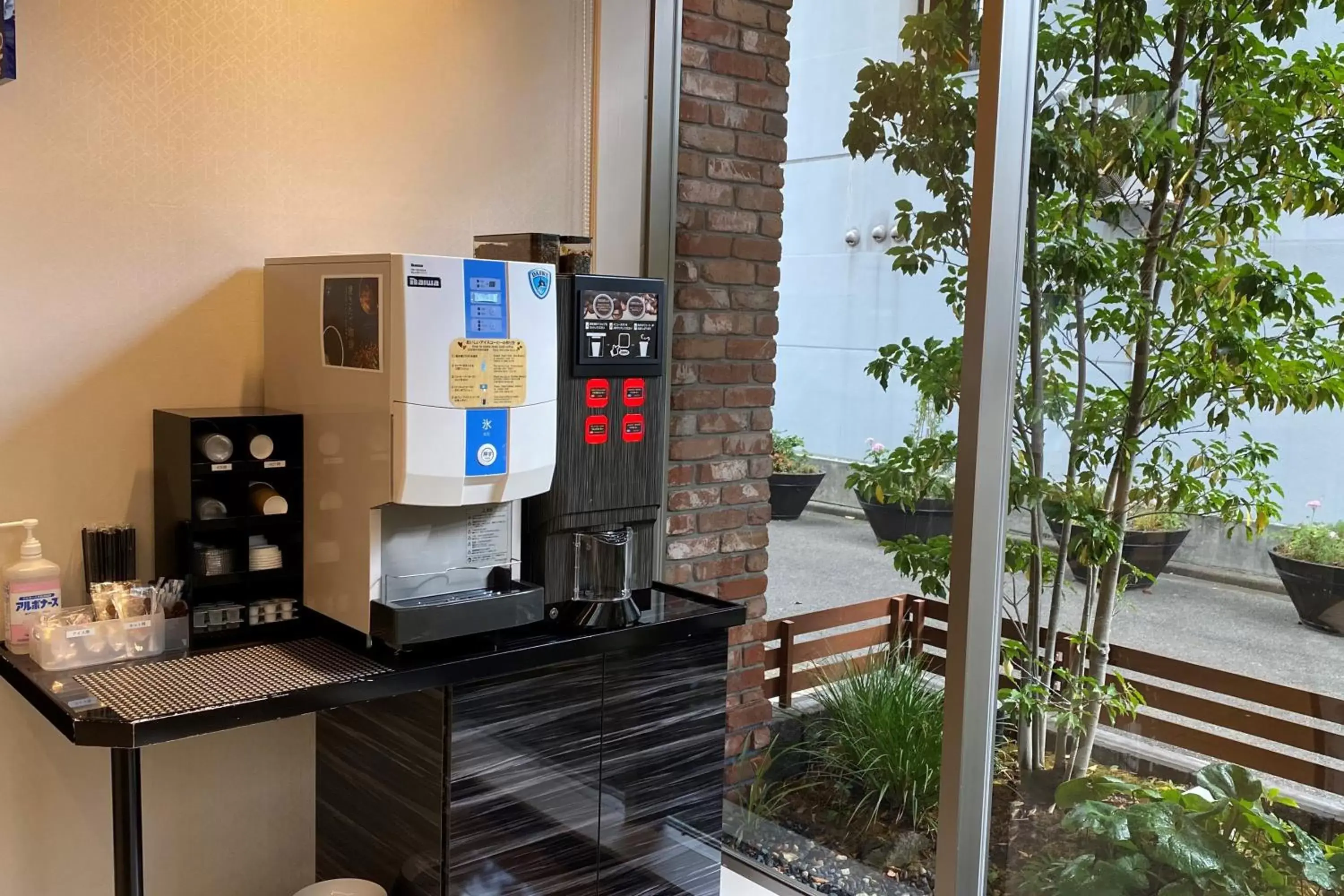 Coffee/tea facilities in Hotel Grandolce HAKATA