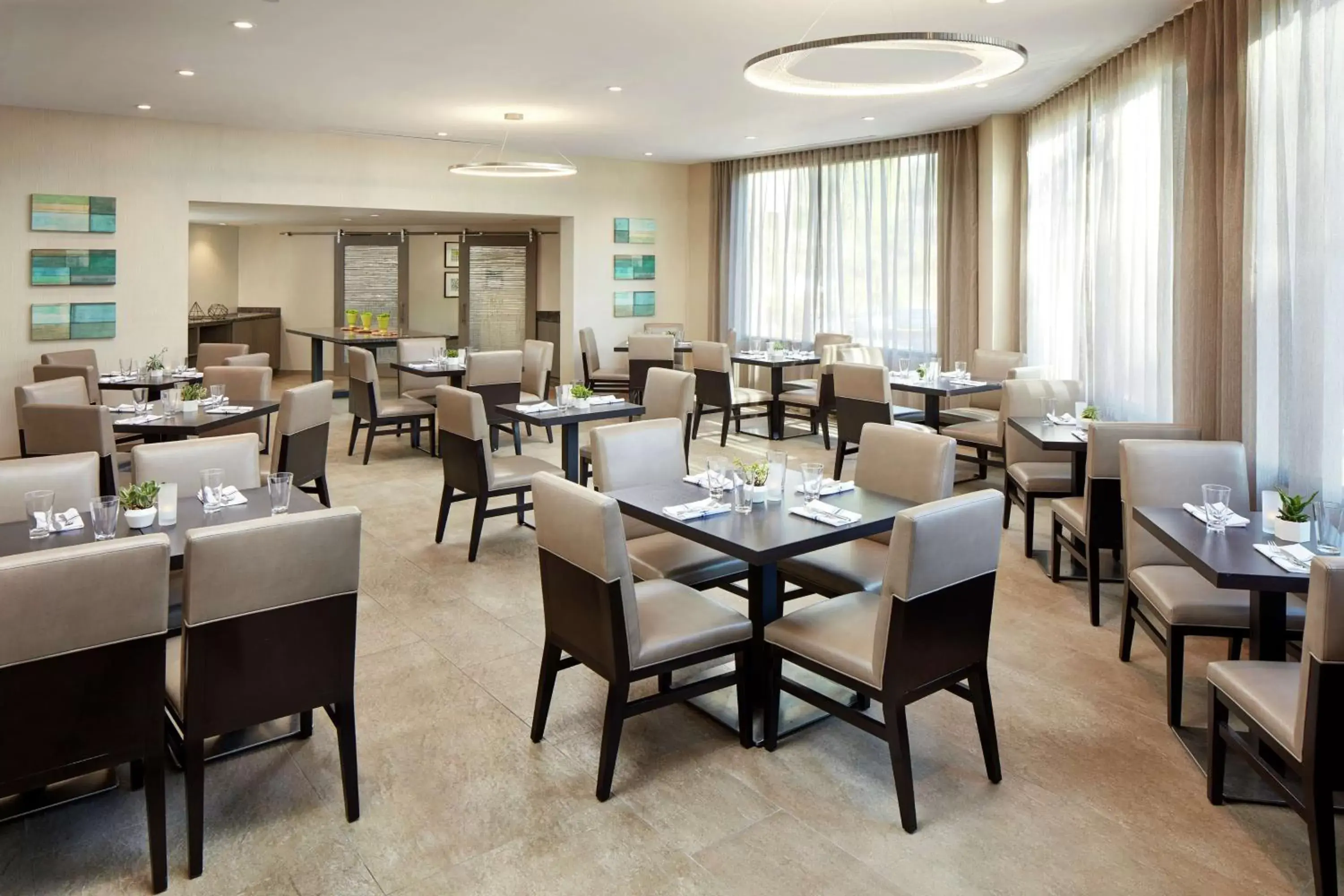 Dining area, Restaurant/Places to Eat in Hilton Garden Inn San Diego Mission Valley/Stadium