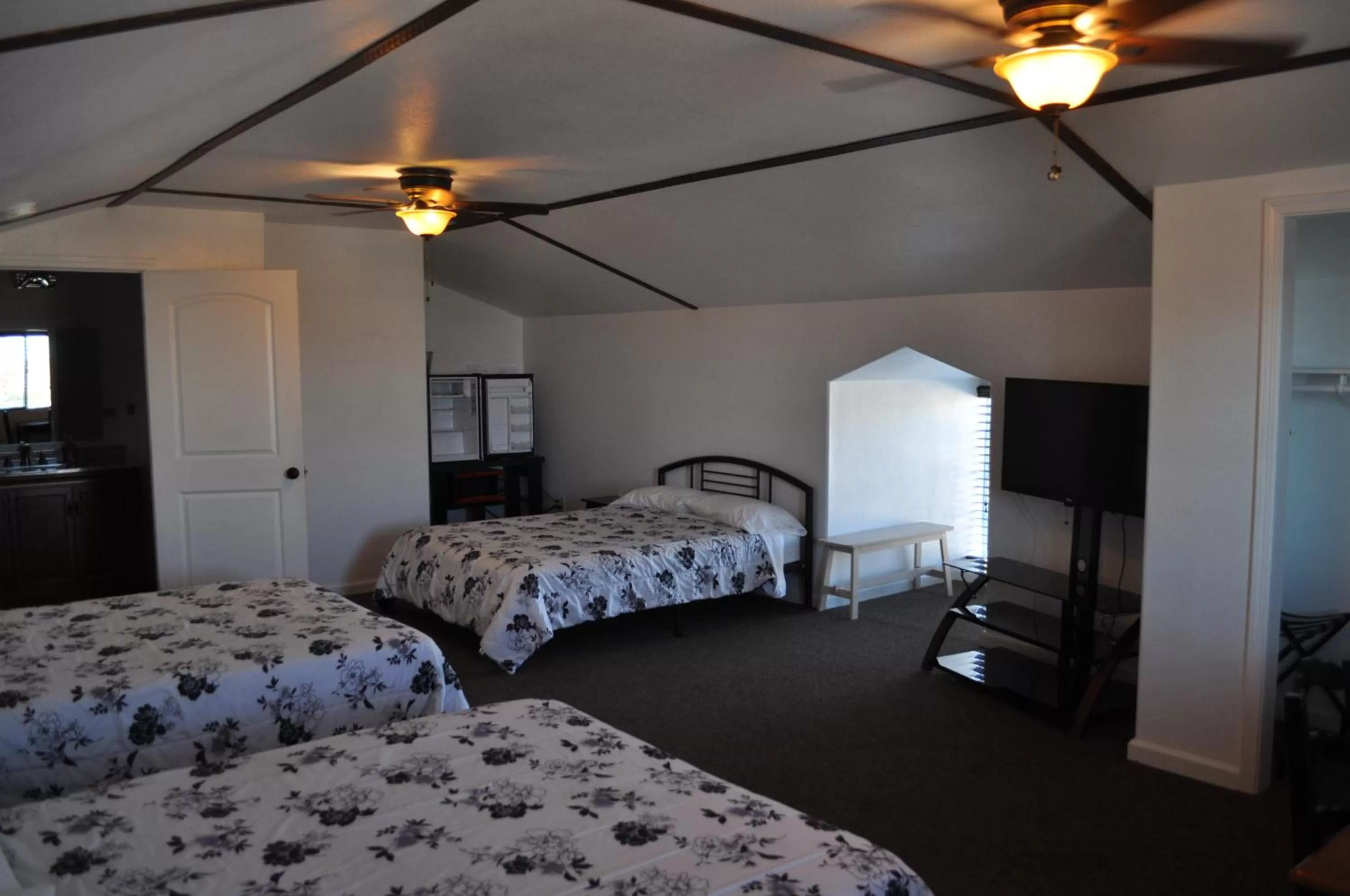 Photo of the whole room, Bed in K7 Bed and Breakfast