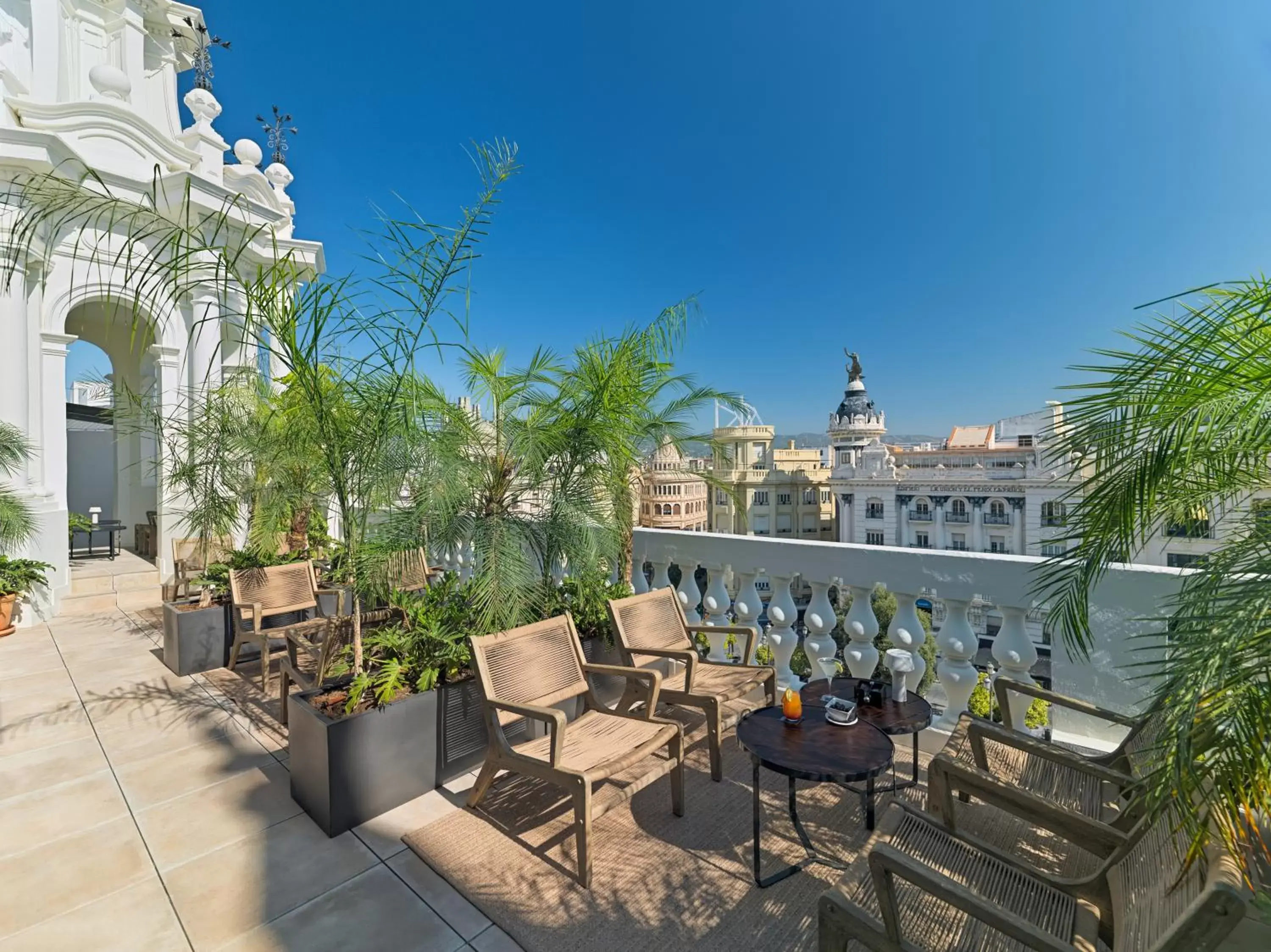 Restaurant/places to eat in H10 Palacio Colomera Restaurant/places to eat in H10 Palacio Colomera