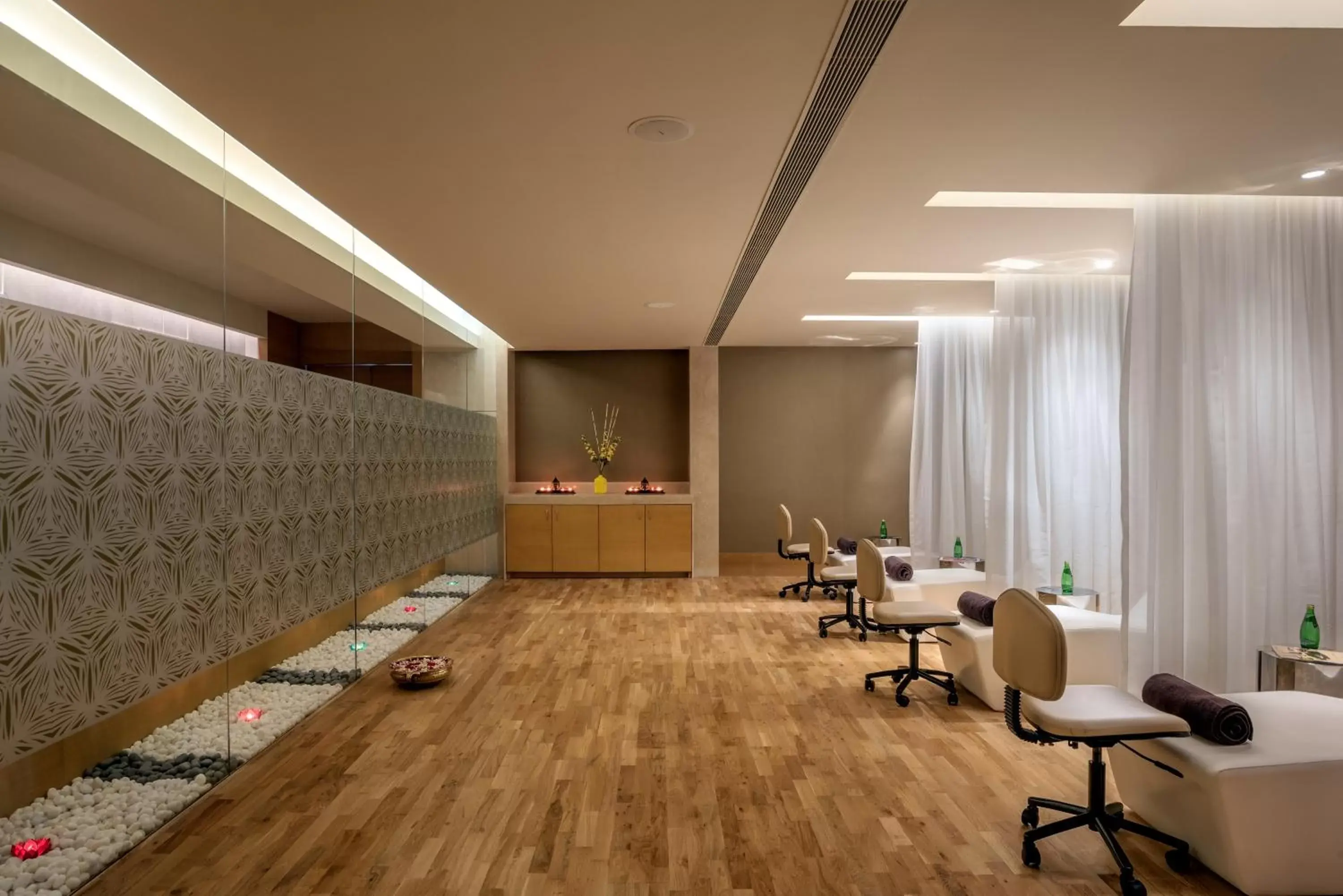 Spa and wellness centre/facilities in Feathers- A Radha Hotel, Chennai