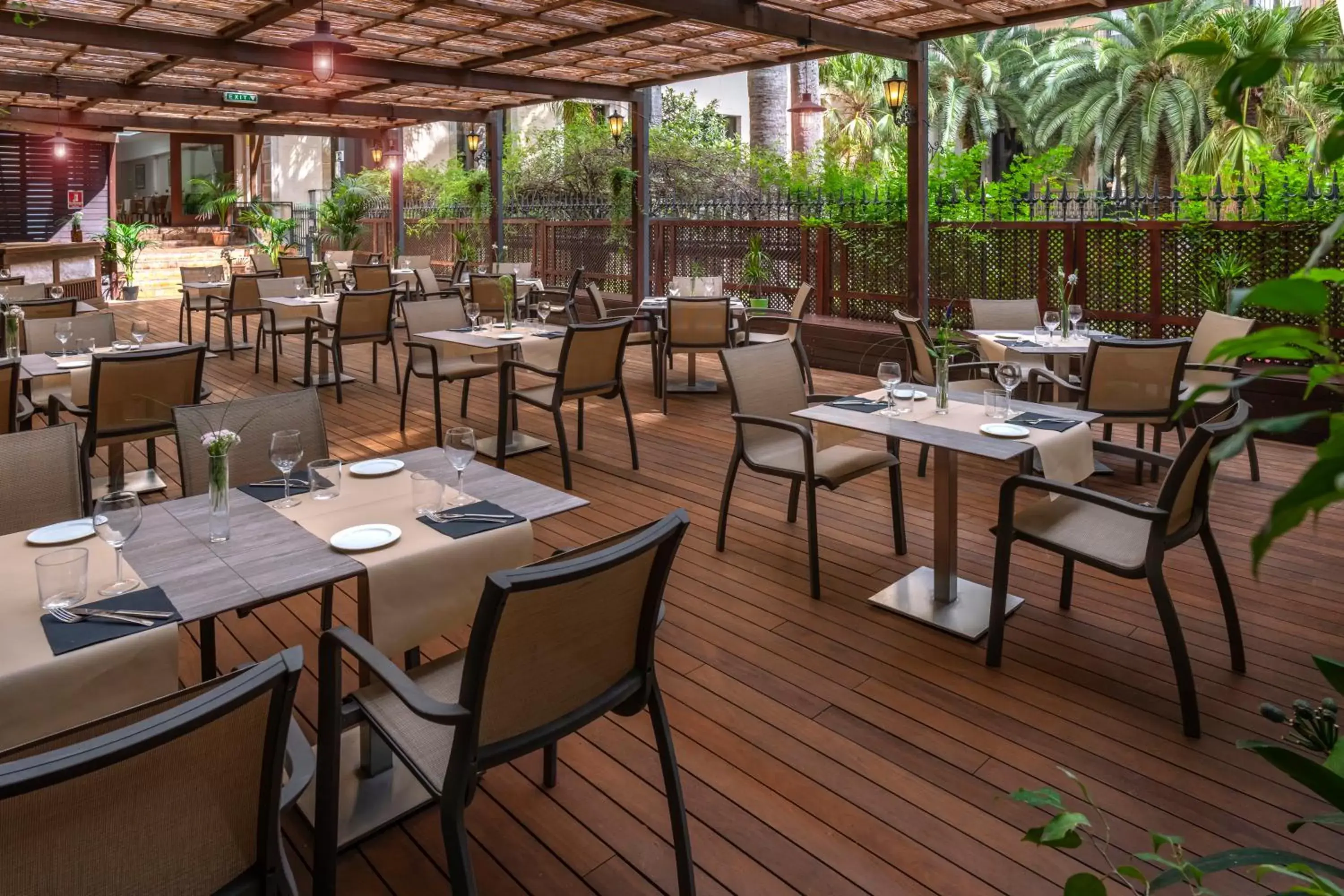 Balcony/Terrace, Restaurant/Places to Eat in Hotel Serhs Rivoli Rambla
