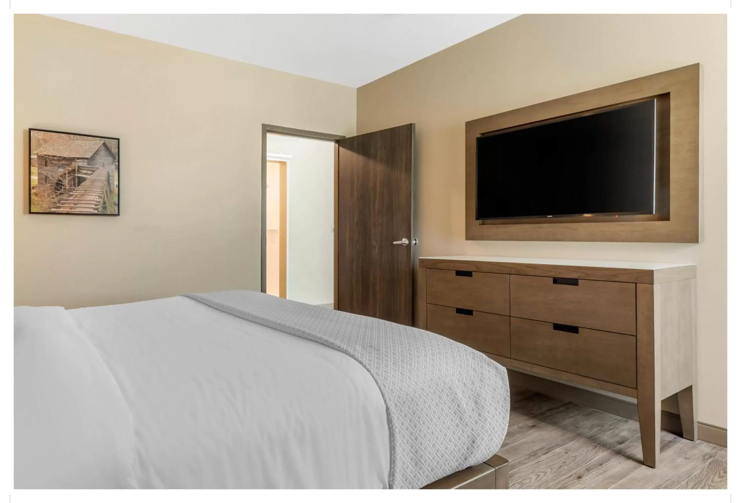 Property building, Bed in Cambria Hotel Nashville Airport