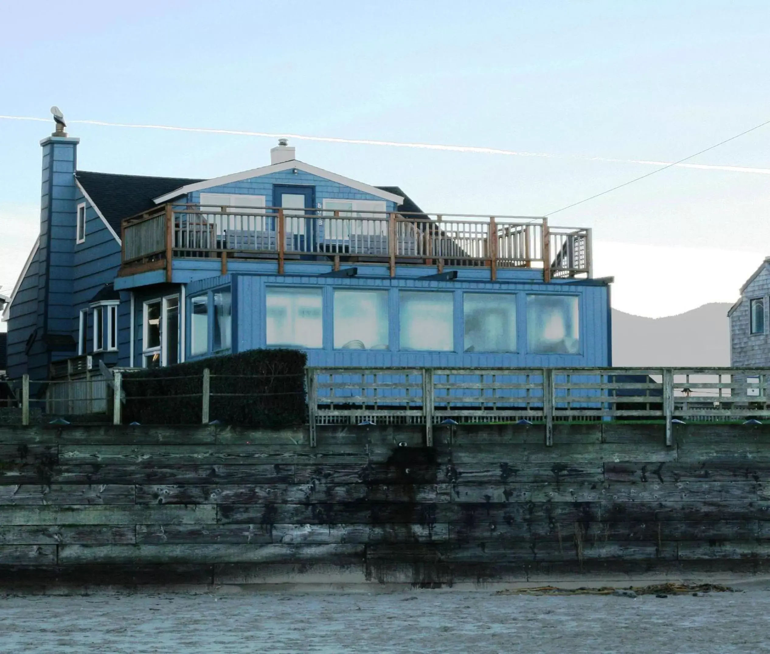 Argonauta Beach Front Cottage in The Waves