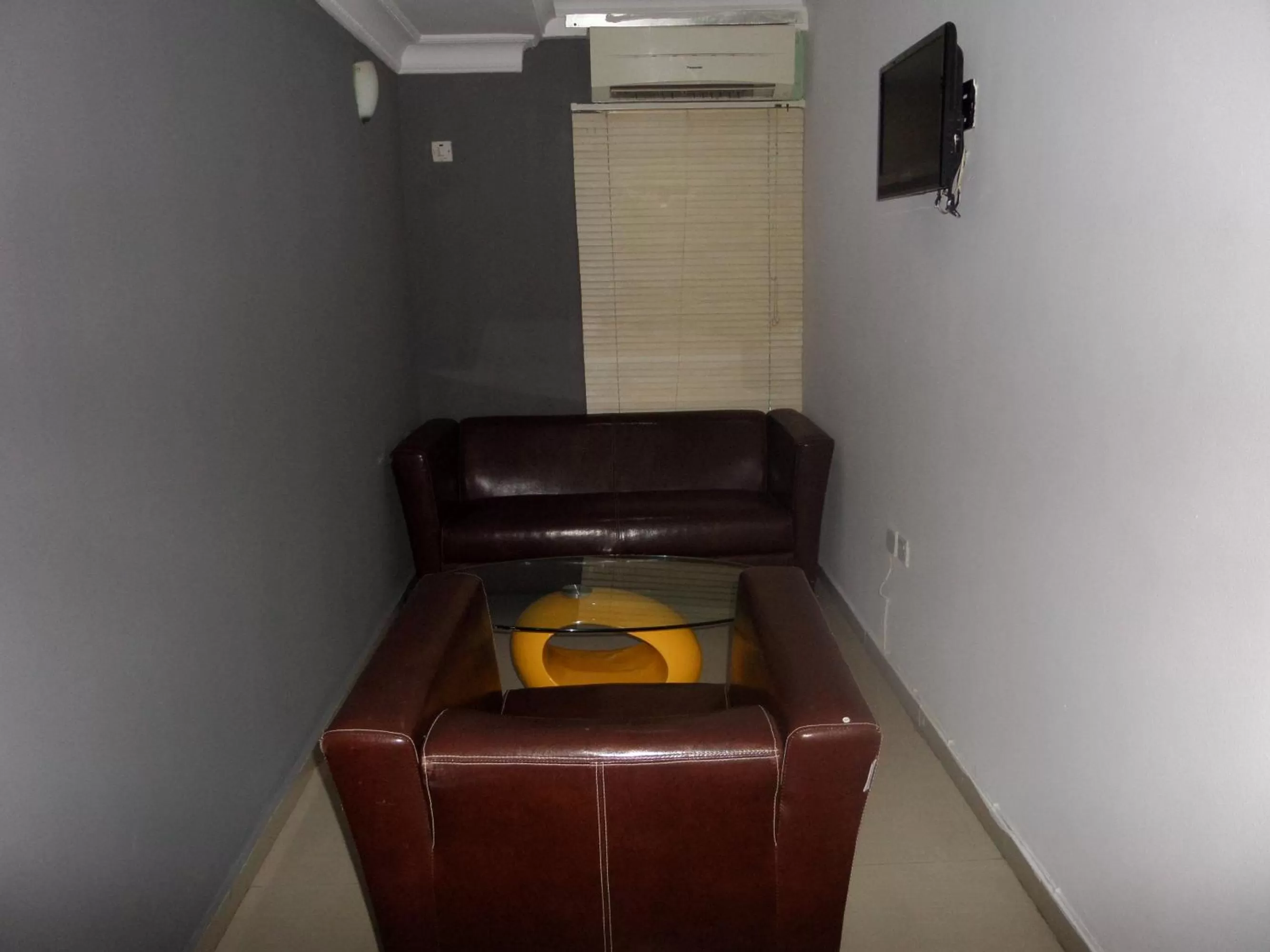 TV and multimedia in TheoDawn Hotels @ Suite 29