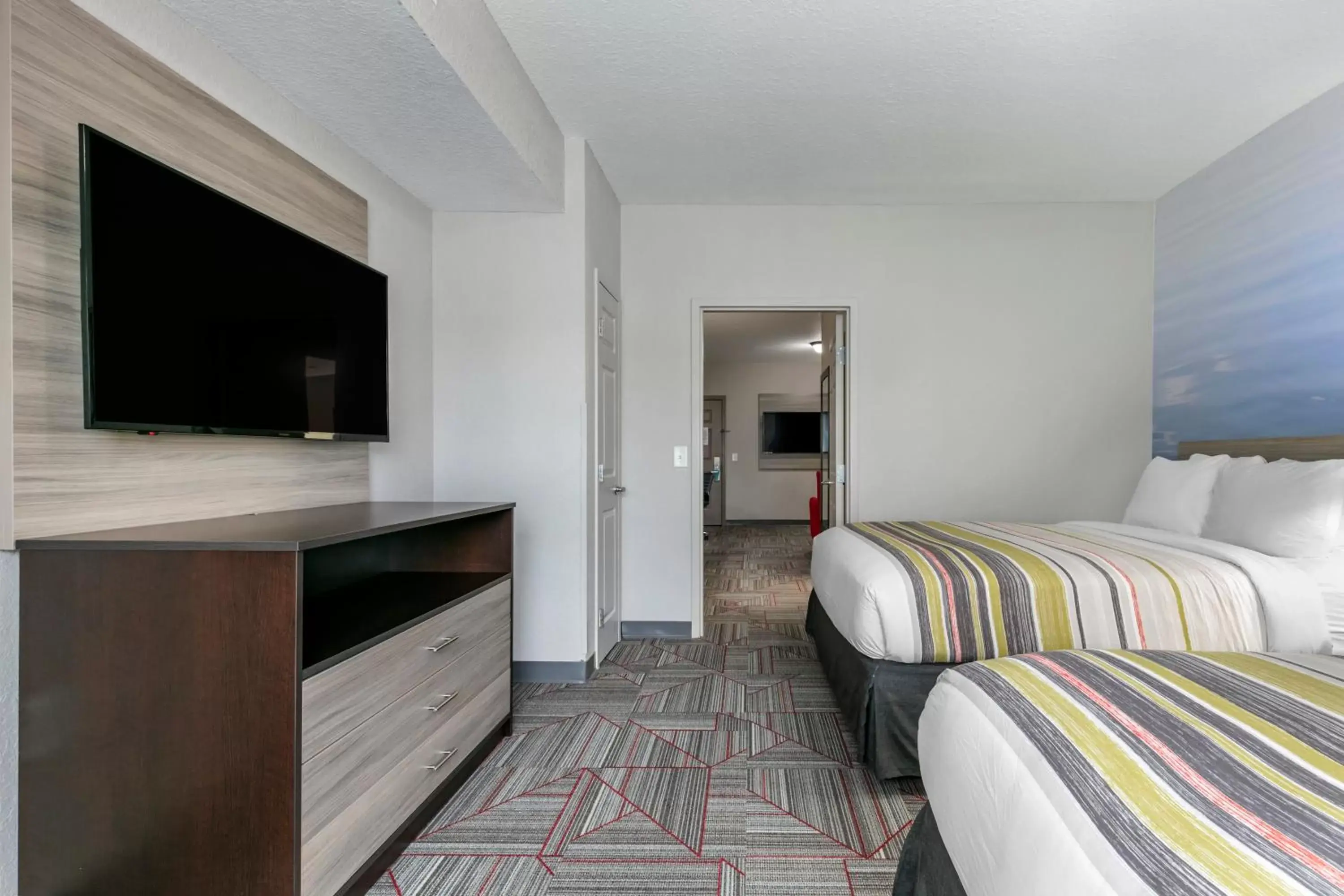 Suite with Two Queen Beds - Accessible/Non-Smoking in Clarion Pointe Columbus-Bradley Park