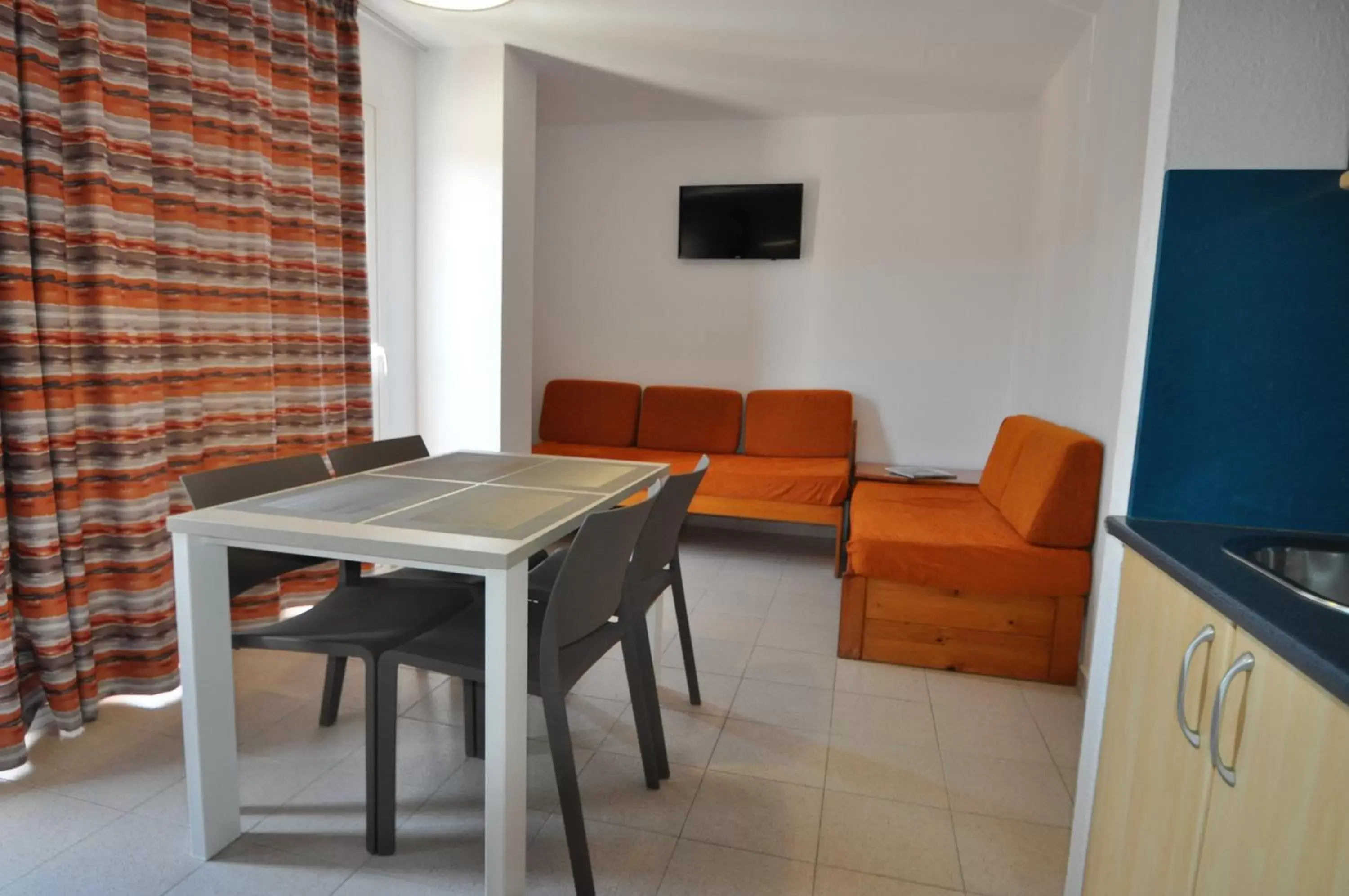 Living room in Aparthotel Safari Living room in Aparthotel Safari