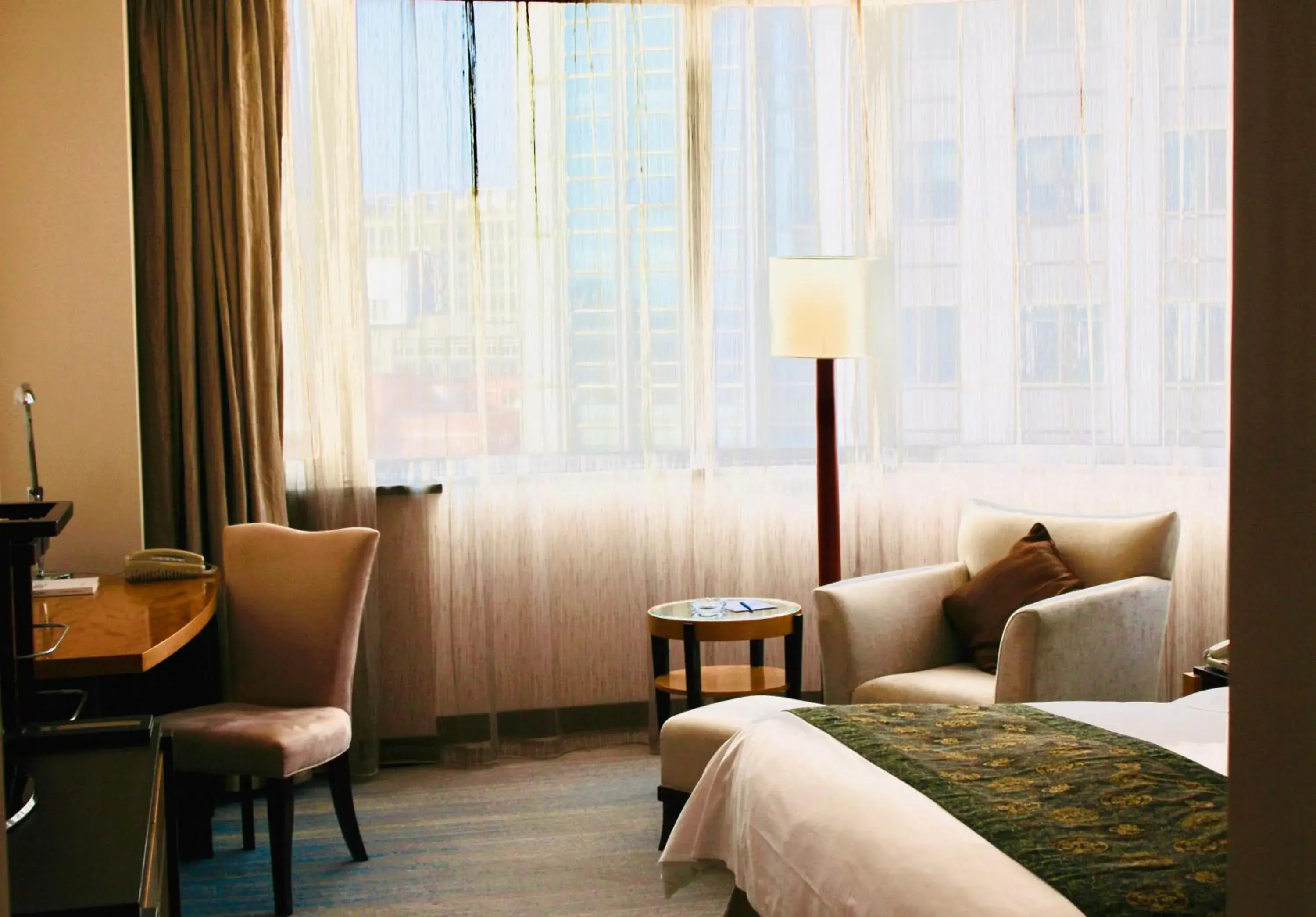 Bed, Lounge/Bar in Tianjin Saixiang Hotel