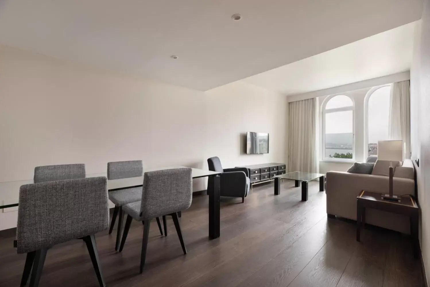 Living room, Dining Area in Eurostars Ciudad de La Coruña