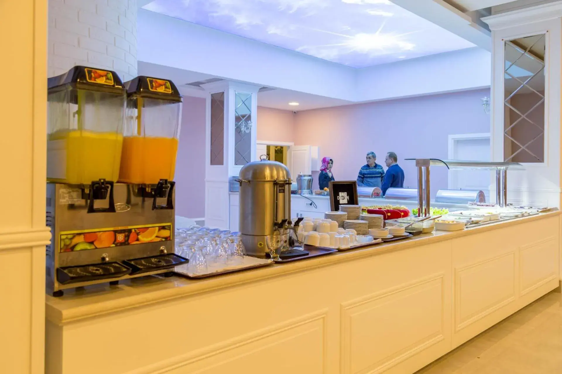 Breakfast, Kitchen/Kitchenette in Bursa Palas Hotel