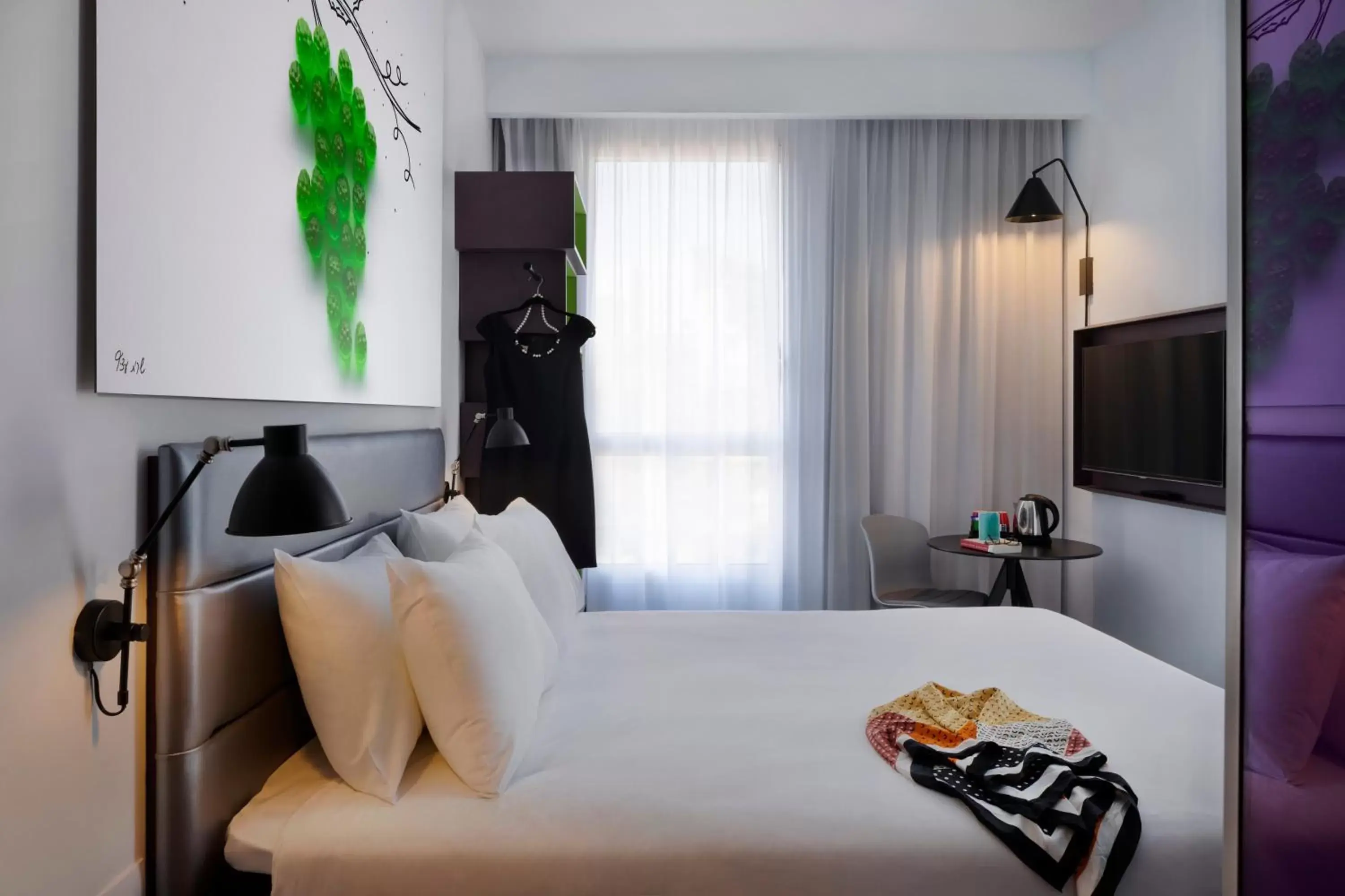 Bed in Ibis Styles Jerusalem City Center - An AccorHotels Brand