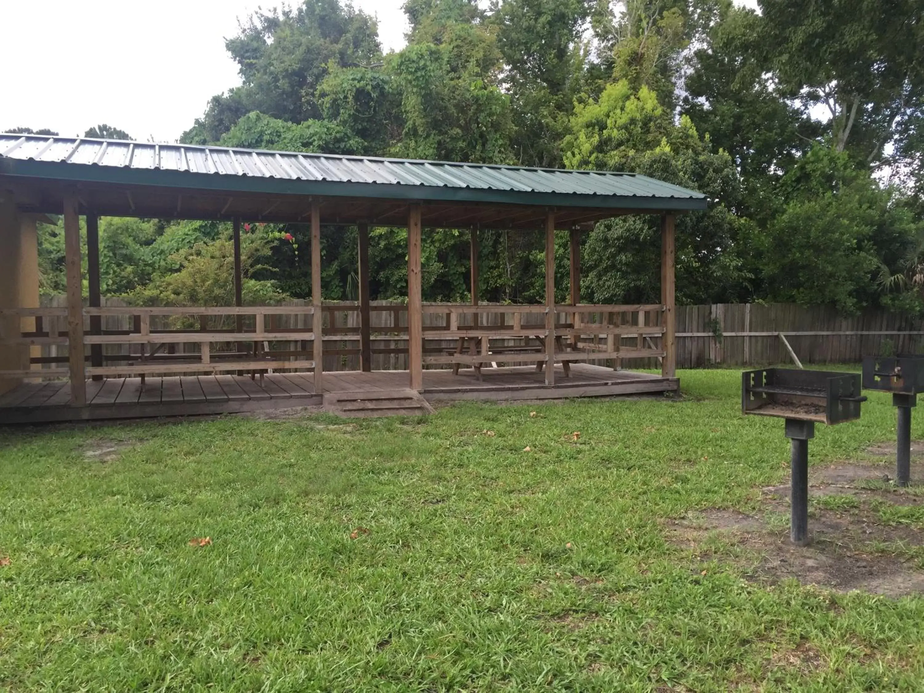 BBQ facilities in Budget Inn Sanford International Airport