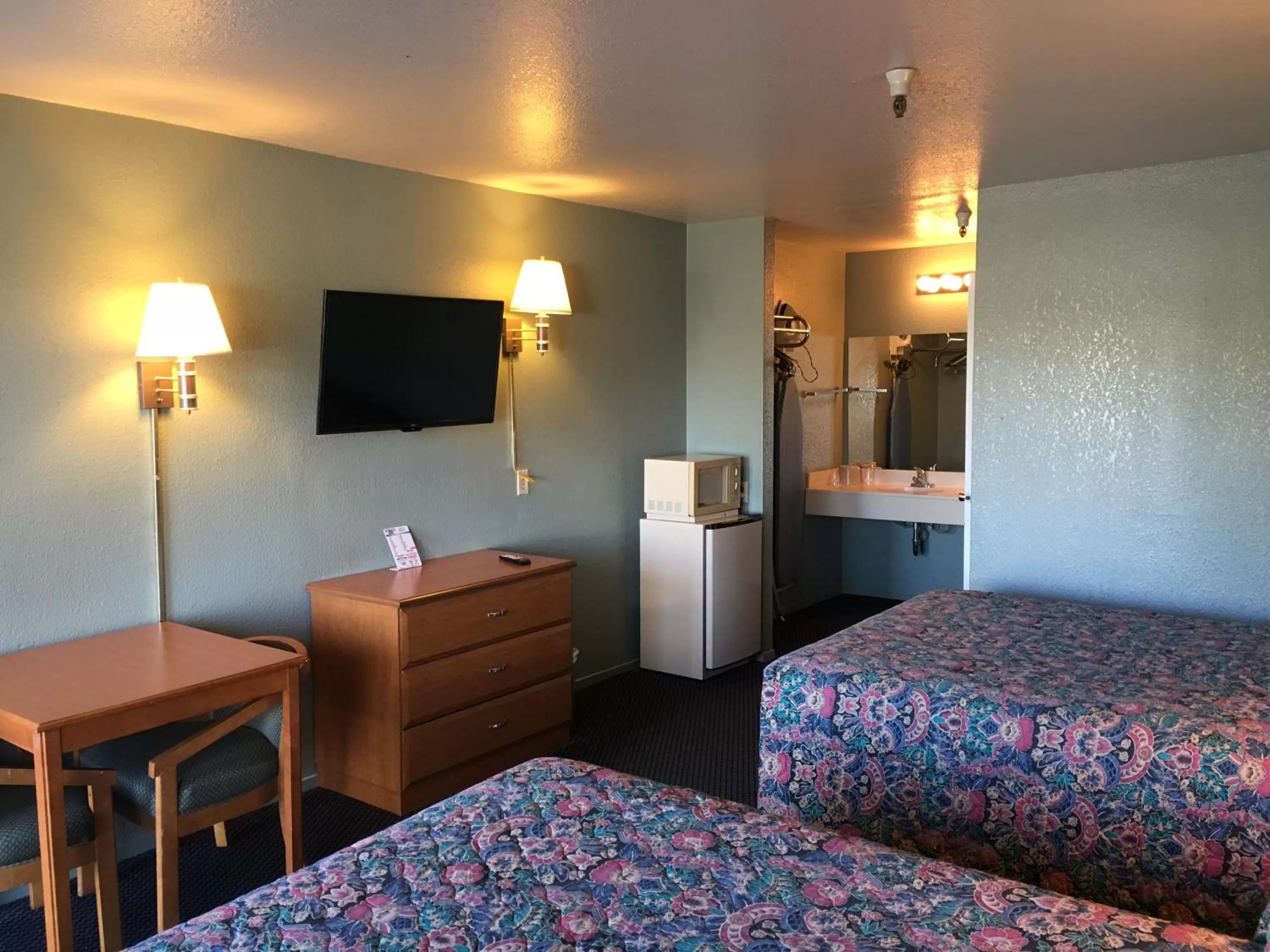 Bed in Applegate Inn