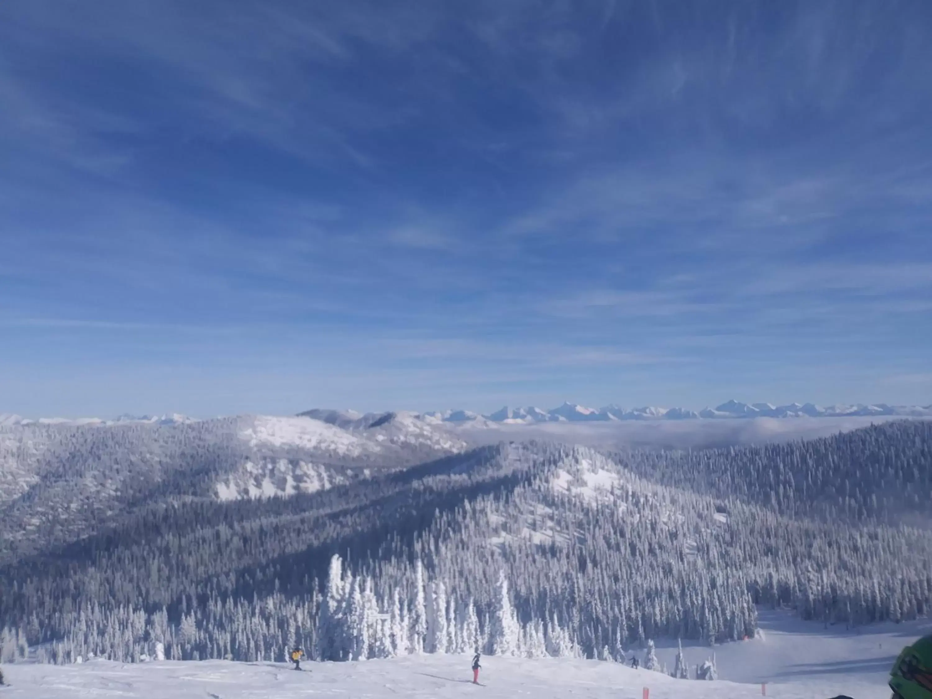 Skiing in Chalet Inn