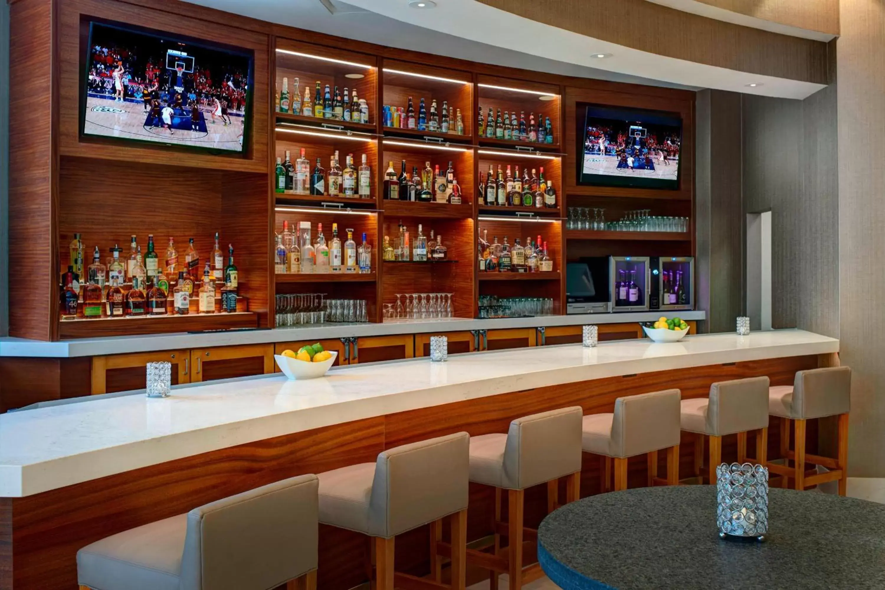 Lobby or reception, Lounge/Bar in Marriott Indianapolis North