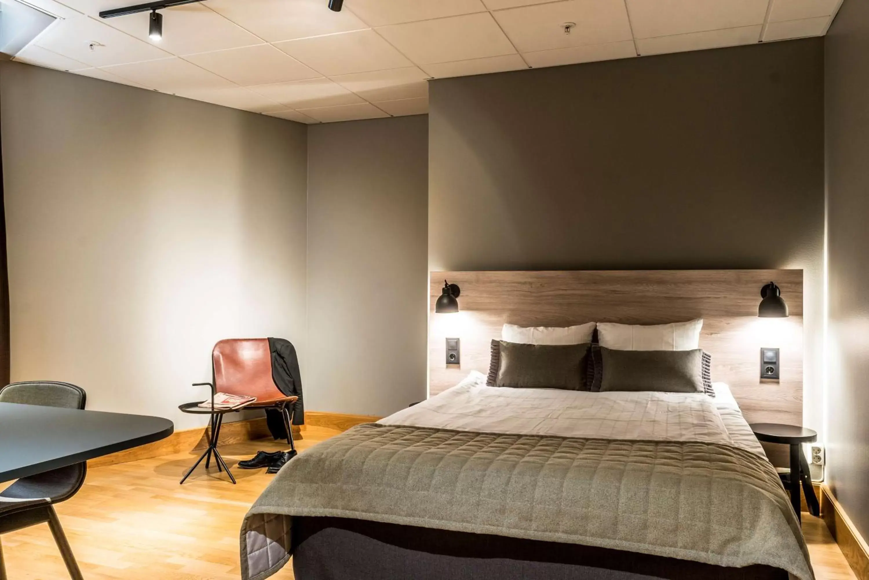 Photo of the whole room, Bed in Scandic Mölndal