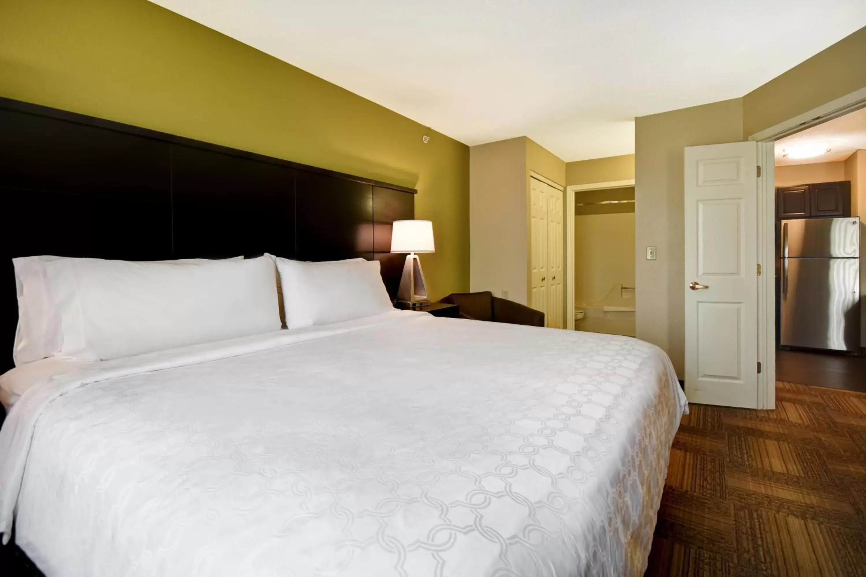 Photo of the whole room, Bed in Staybridge Suites Grand Rapids-Kentwood, an IHG Hotel