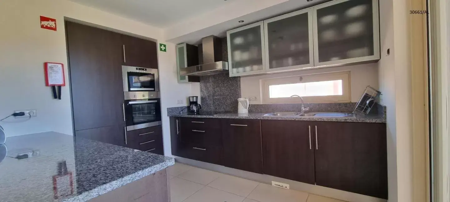 Kitchen/Kitchenette in Pestana Carvoeiro Golfe - AL