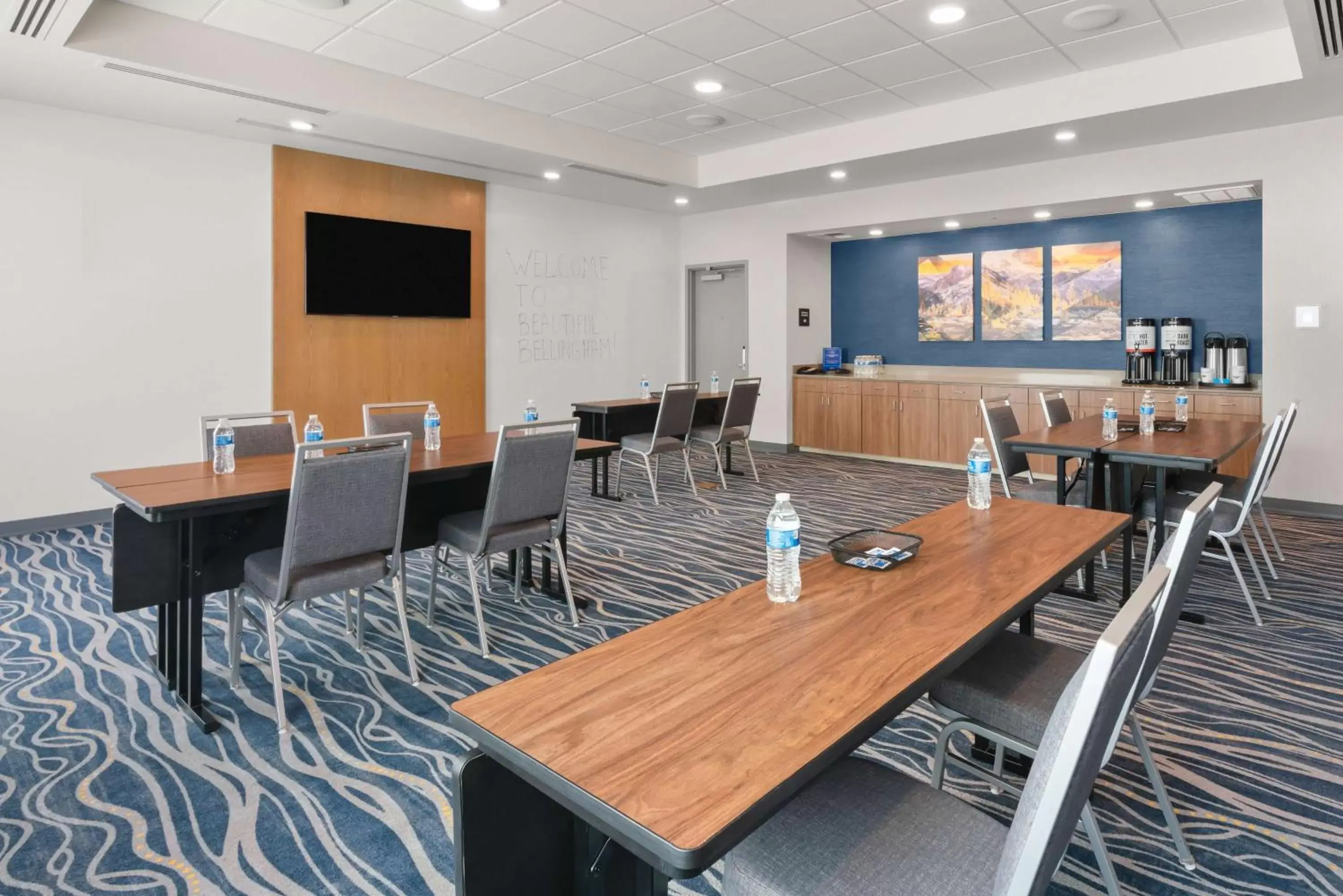 Meeting/conference room, Restaurant/Places to Eat in Hampton Inn Bellingham Airport, WA