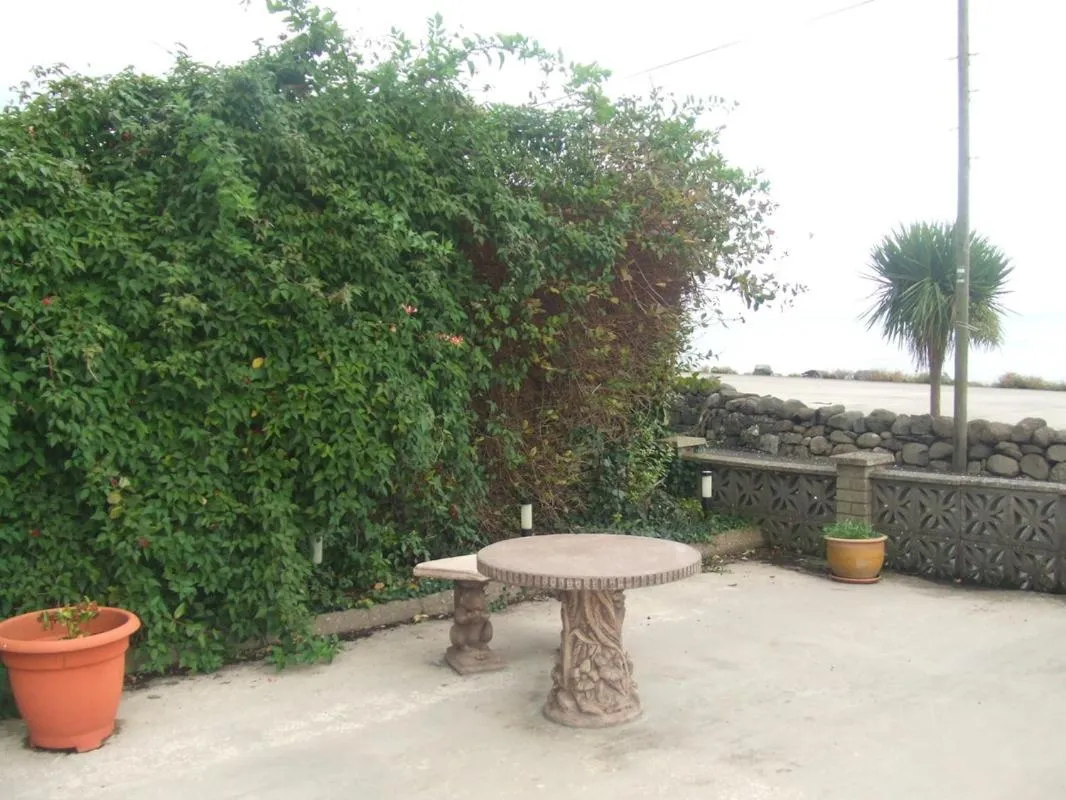 Patio in Halfway House Hotel