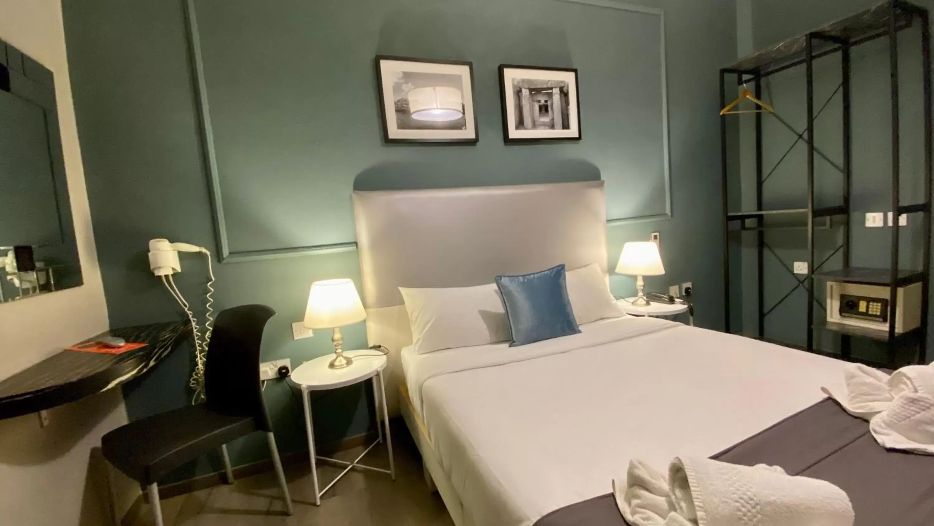 Bed in Sliema Marina Hotel