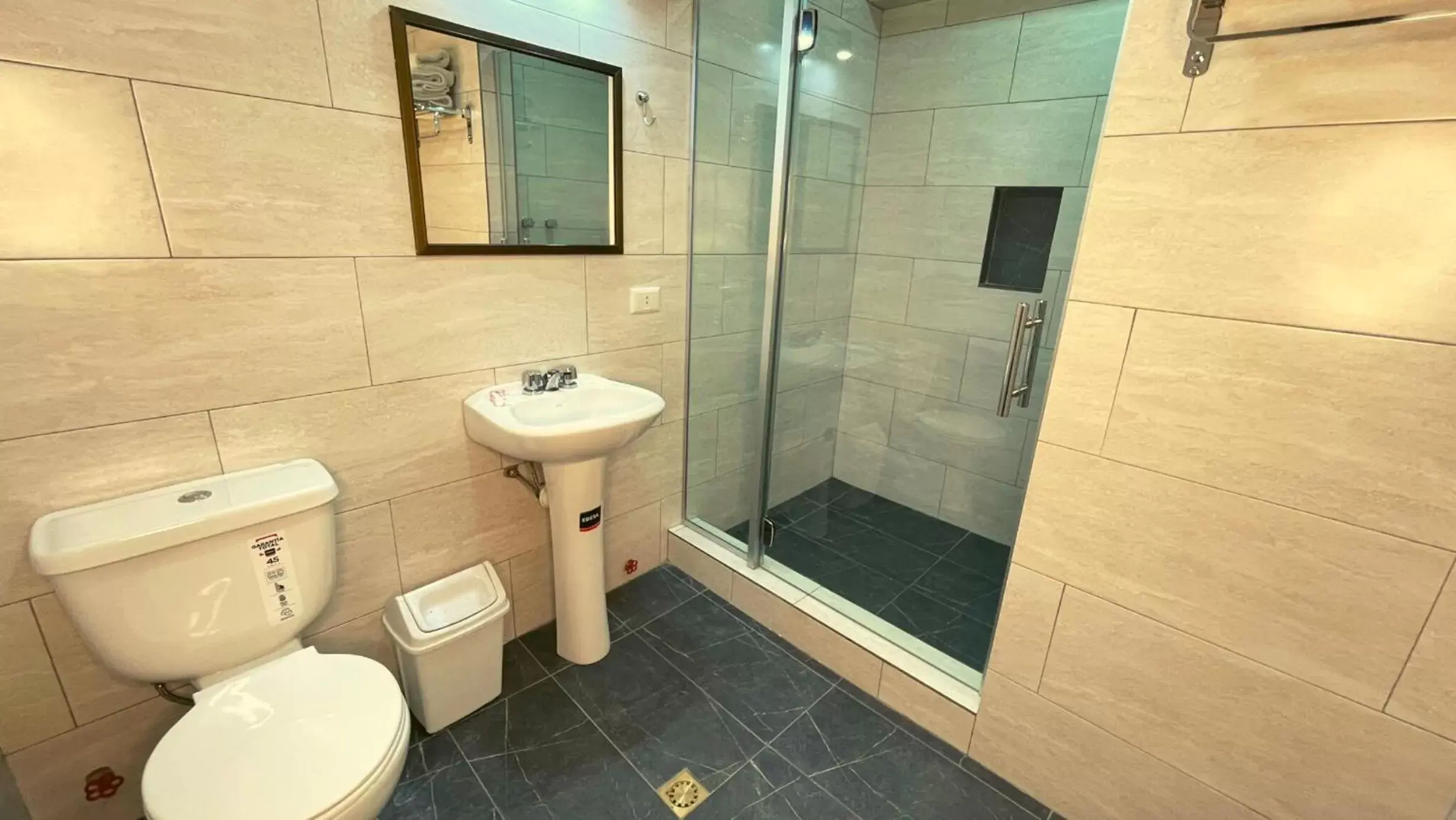 Bathroom in Hotel Sagarnaga