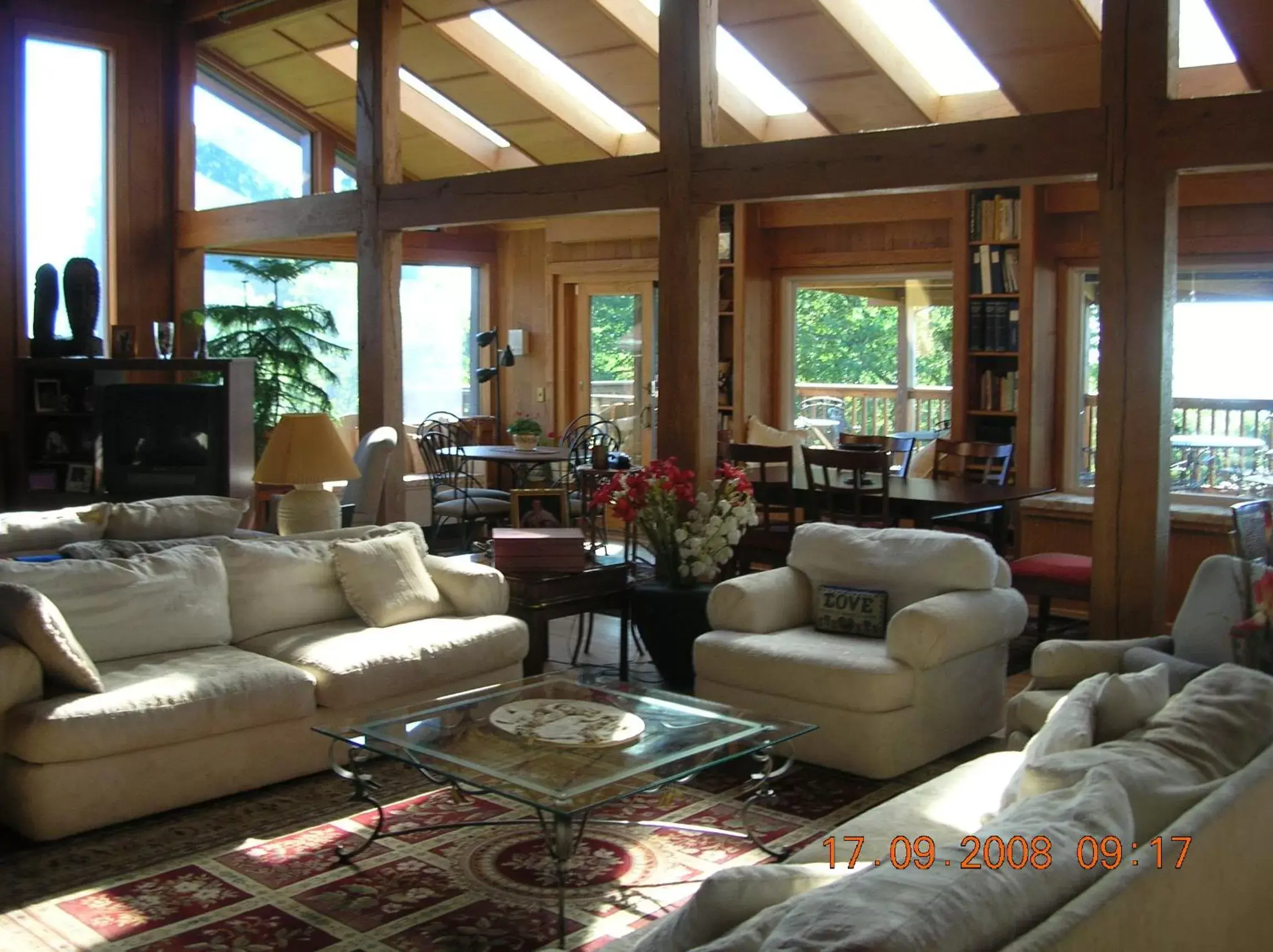 Property building, Lobby/Reception in Bent Mountain Lodge Bed And Breakfast, Inc.