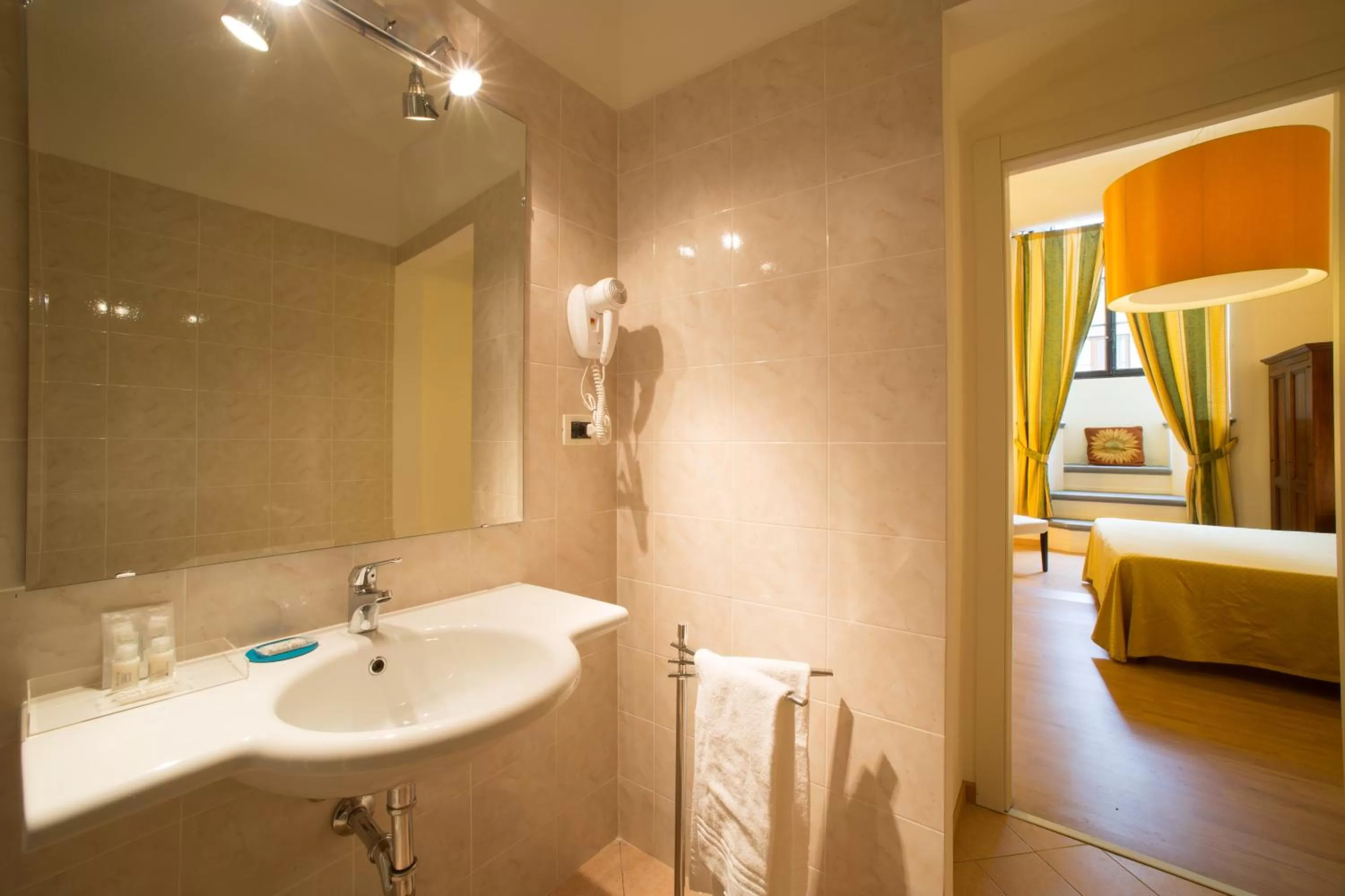 Bathroom, Bed in Locanda Orchidea