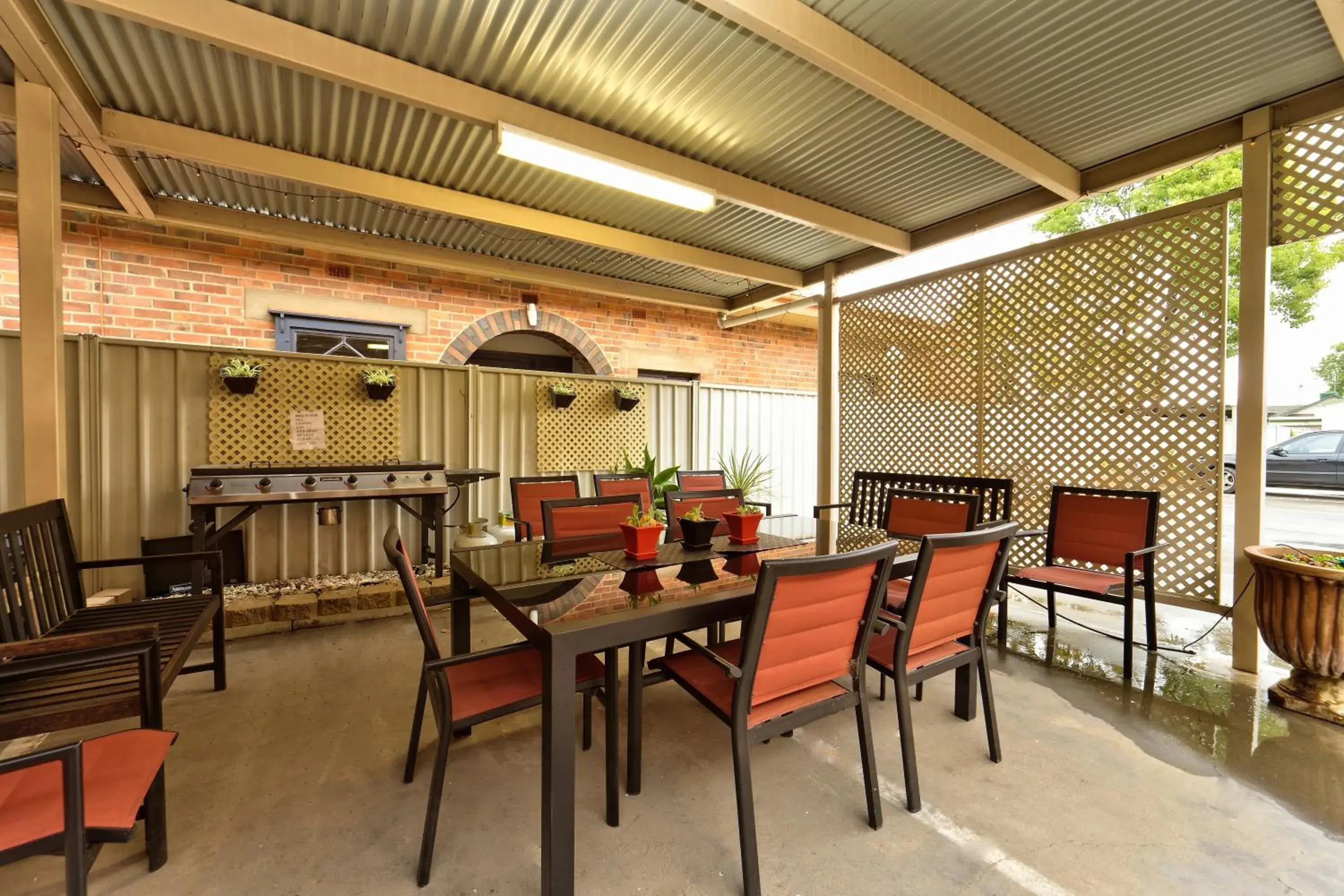 BBQ facilities, Restaurant/Places to Eat in Central Yarrawonga Motor Inn