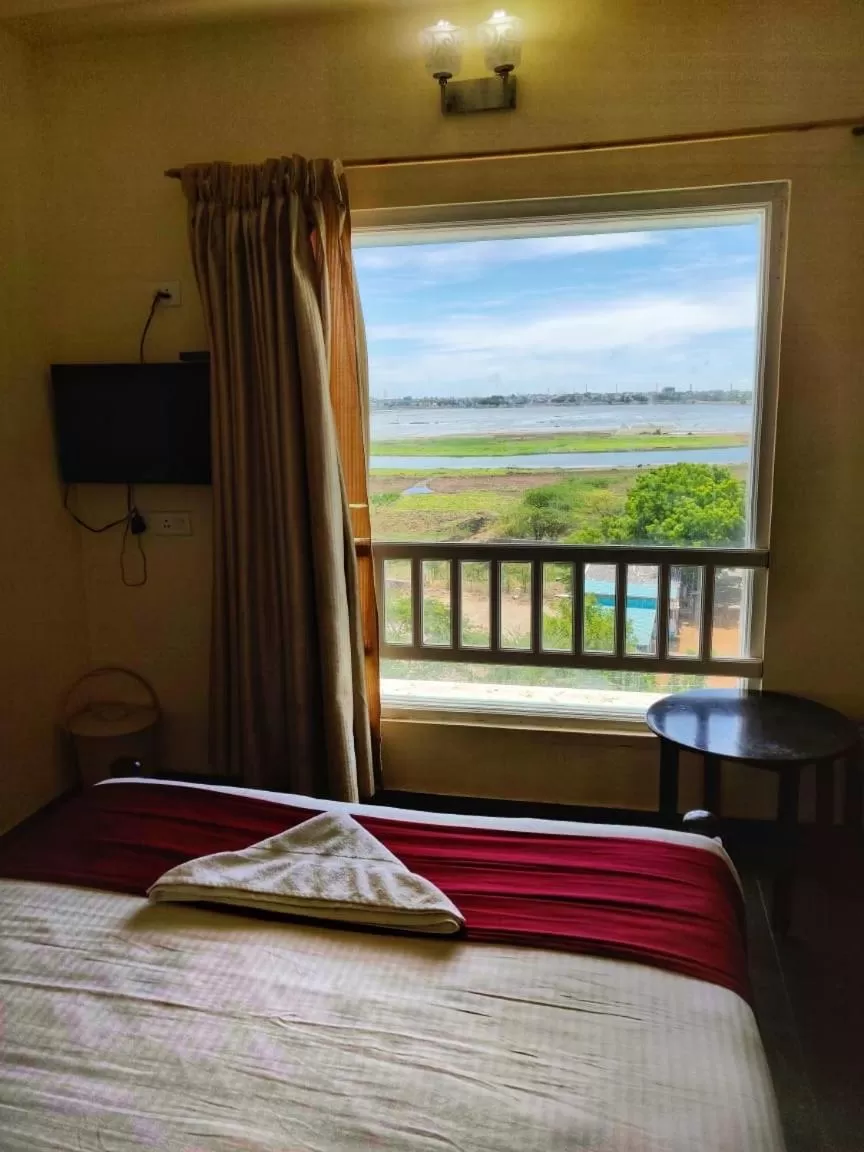 Bed in Le Grace Apollo