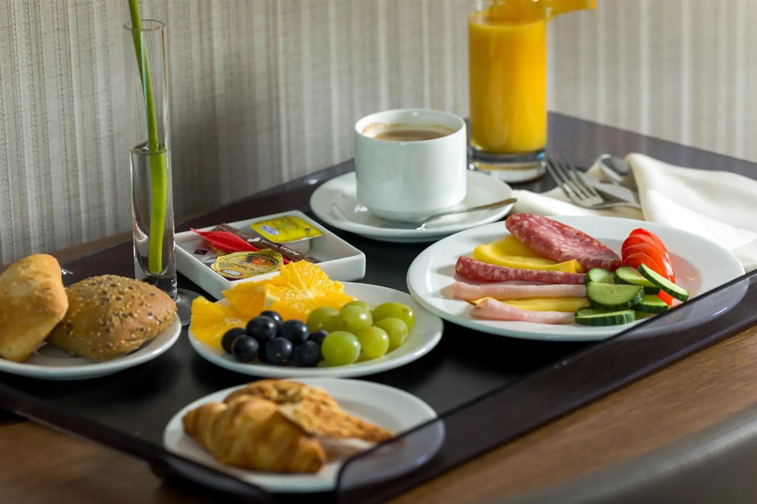 Breakfast in Hotel CH Bucharest