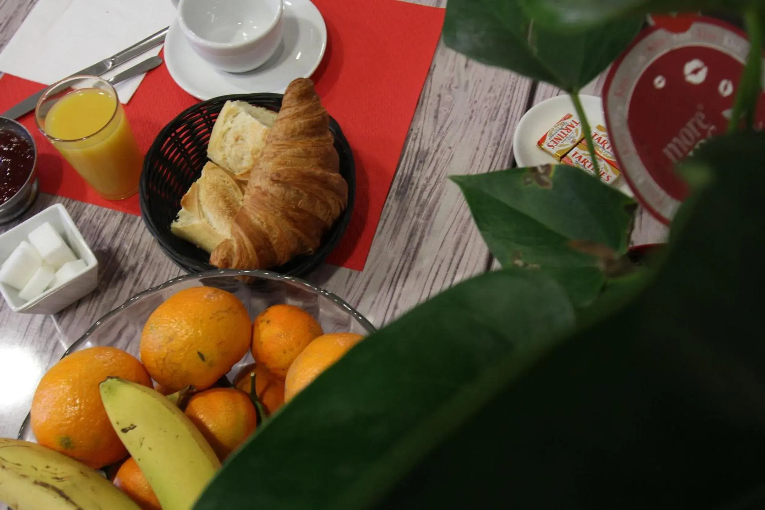 Breakfast in Le Provençal