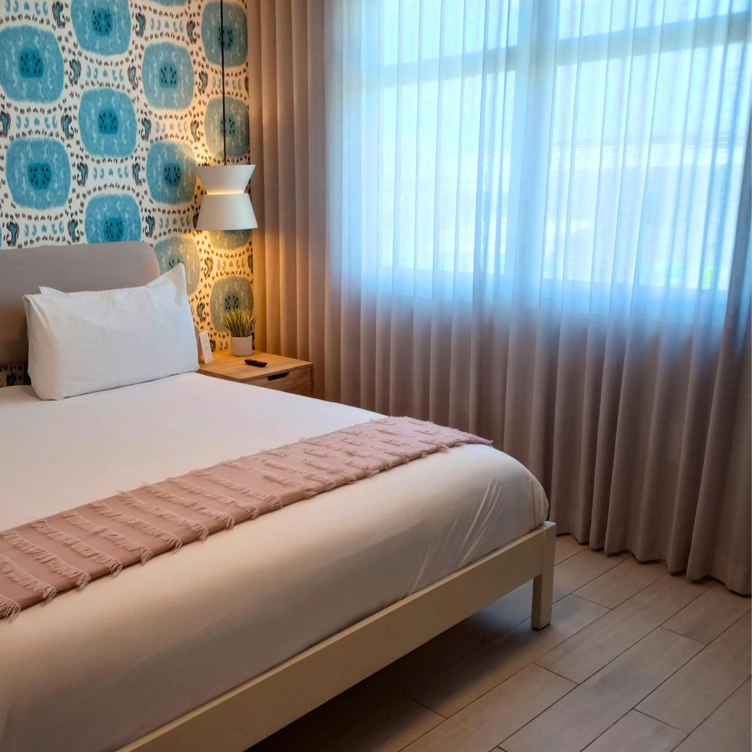 Bed in Trópica Beach Hotel