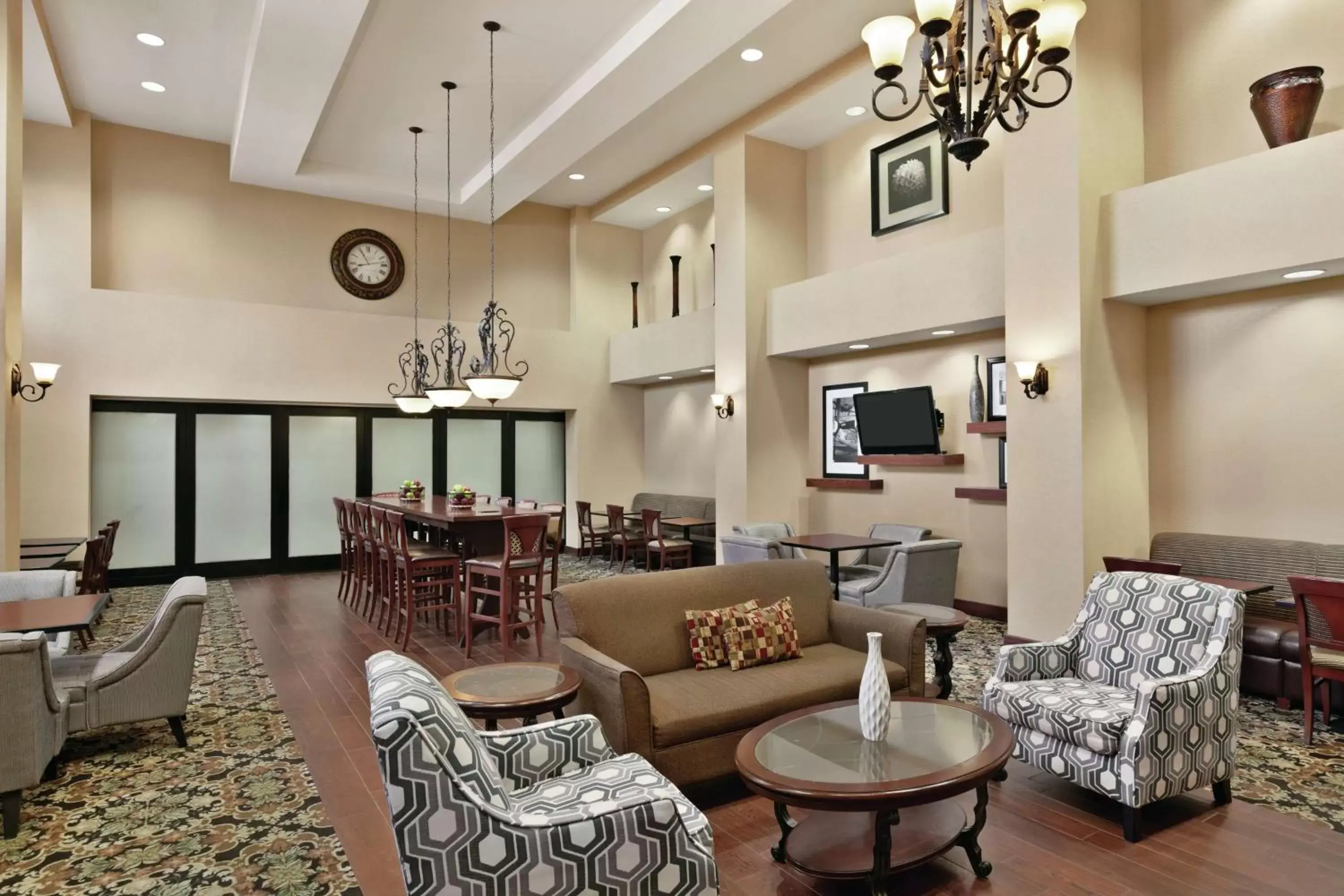 Lobby or reception, Seating Area in Hampton Inn & Suites Enid