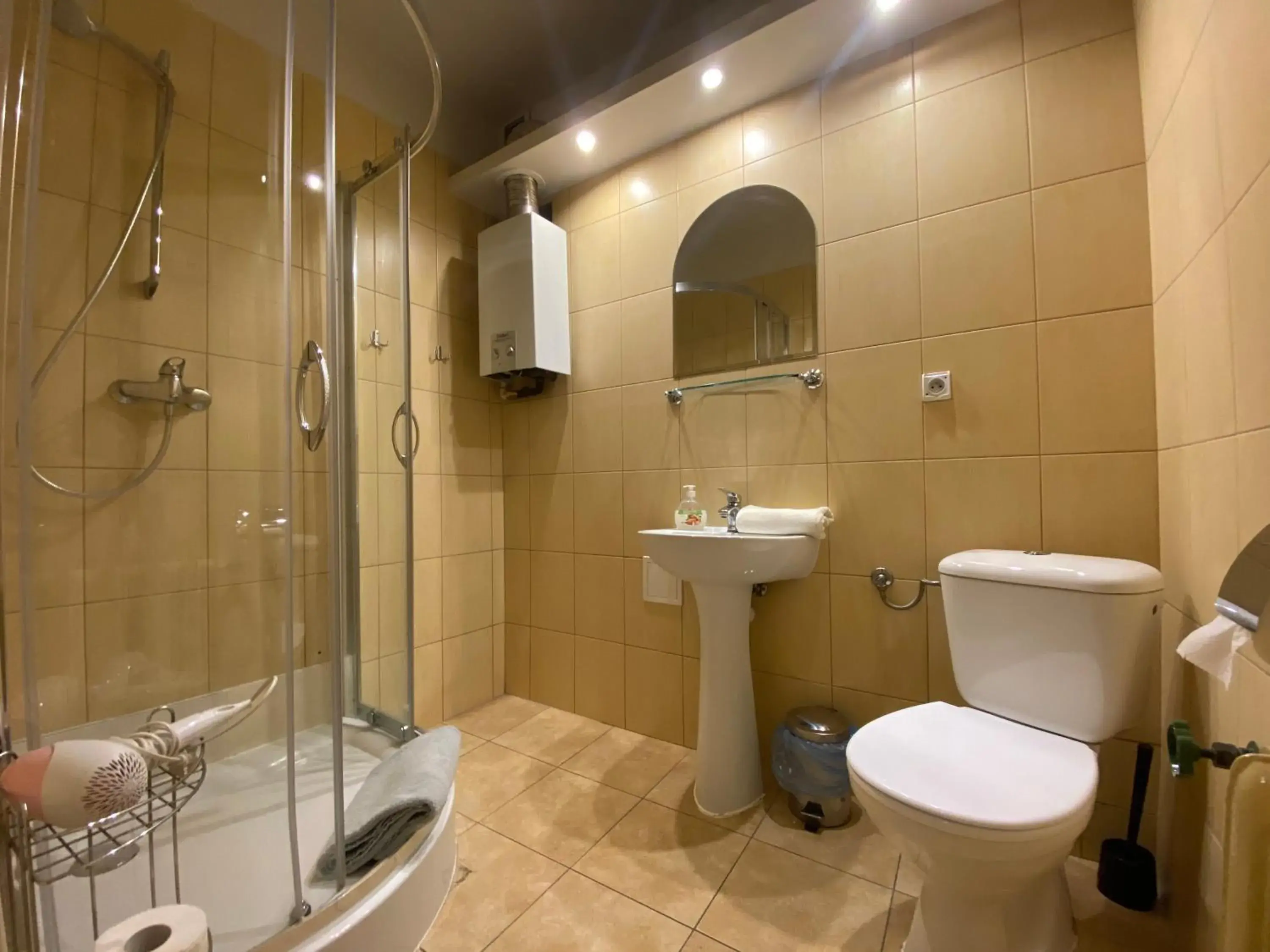 Bathroom in P&J Tourist Apartments