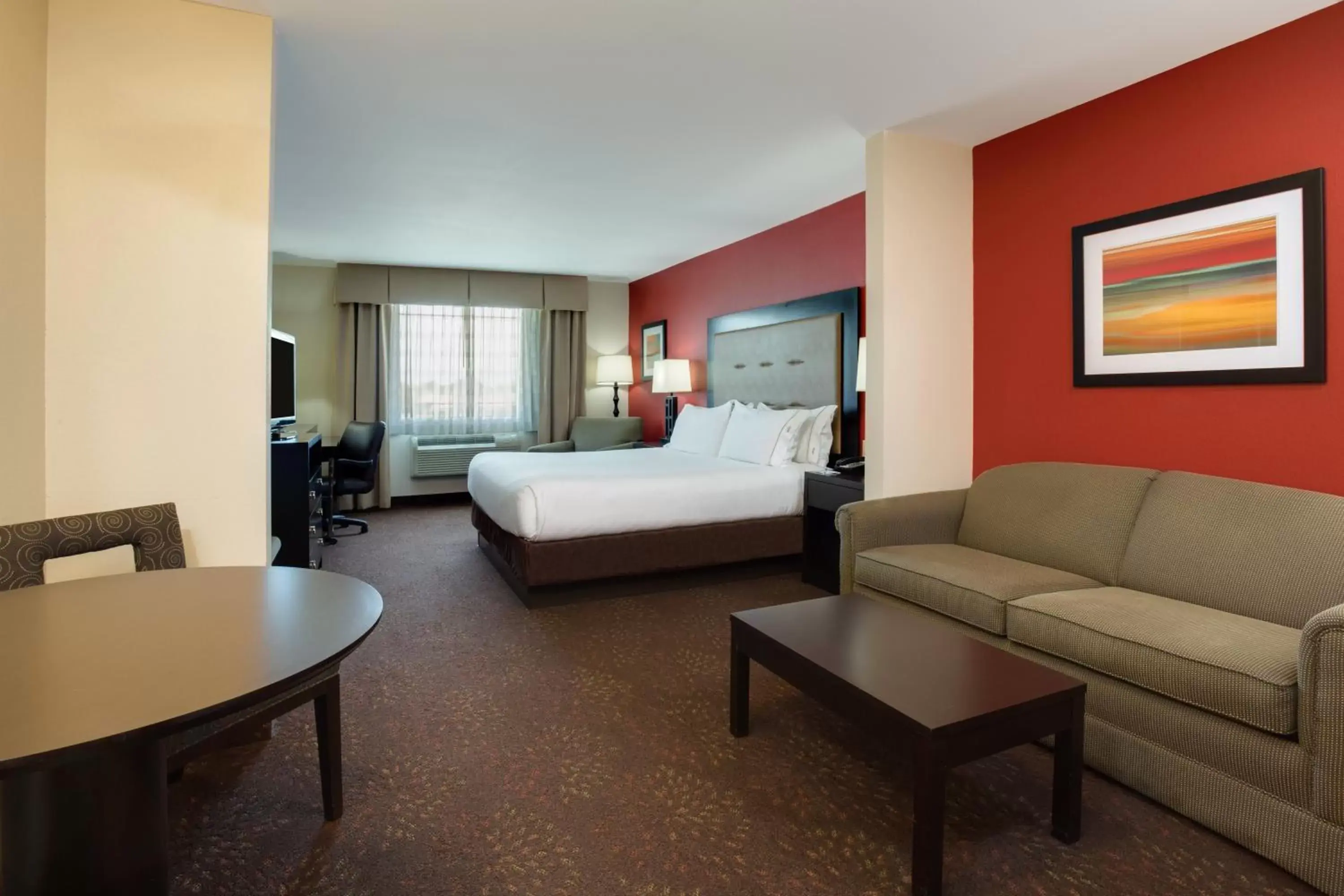 Bedroom in Holiday Inn Express Harvey-Marrero, an IHG Hotel