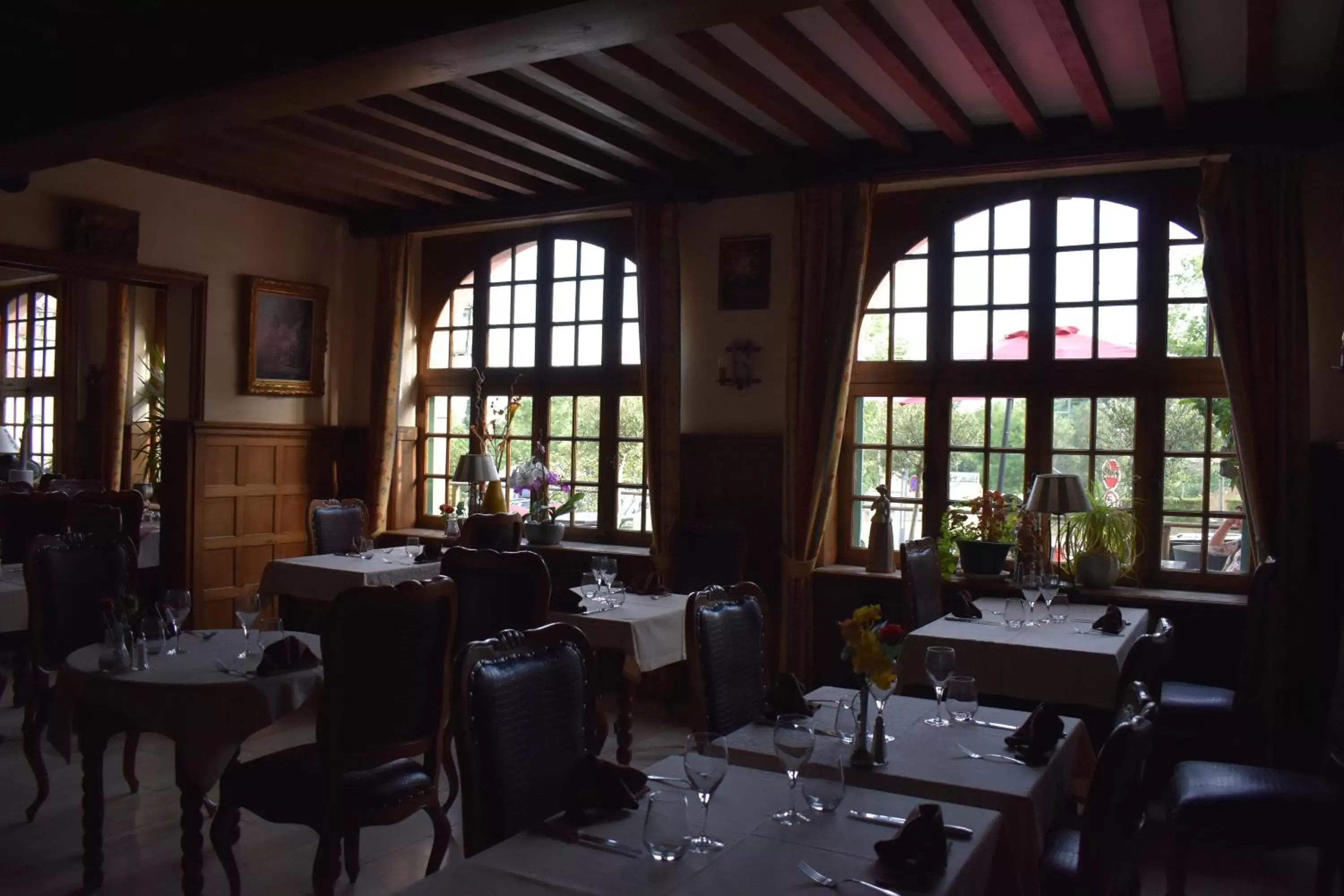 Restaurant/Places to Eat in Hôtel Le Sauvage