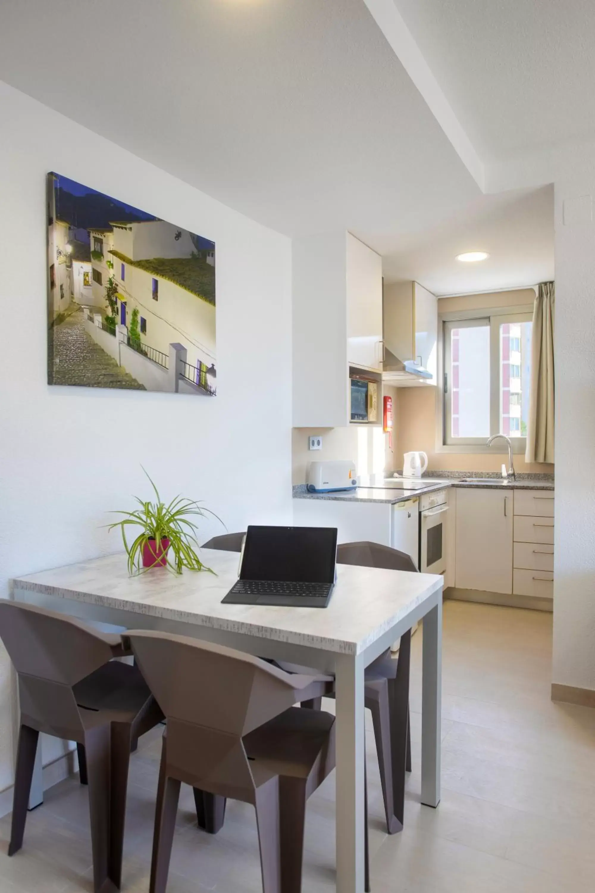 Kitchen or kitchenette, Dining Area in Aparthotel BCL Levante Club