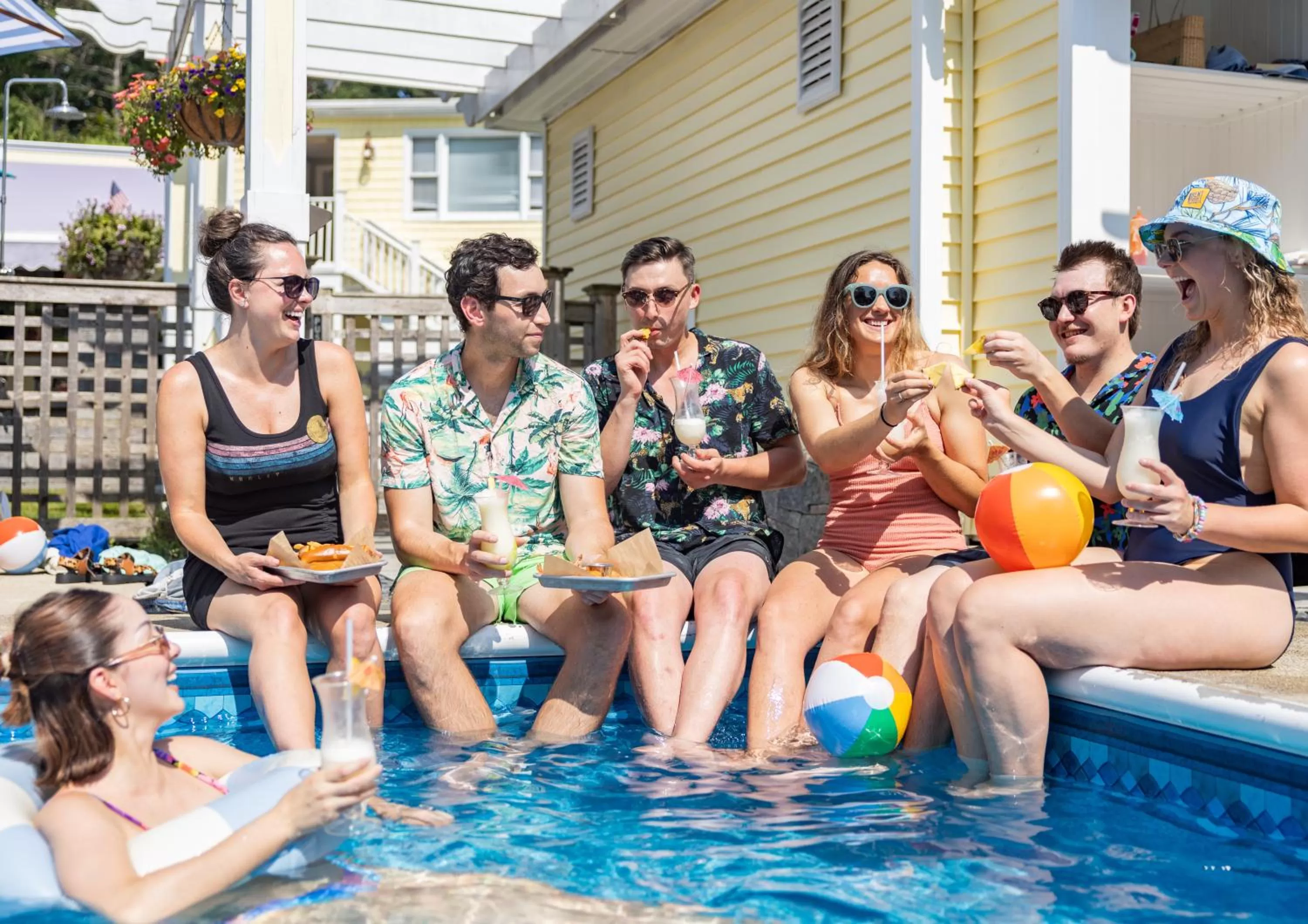 Swimming Pool in Admiral's Inn Resort