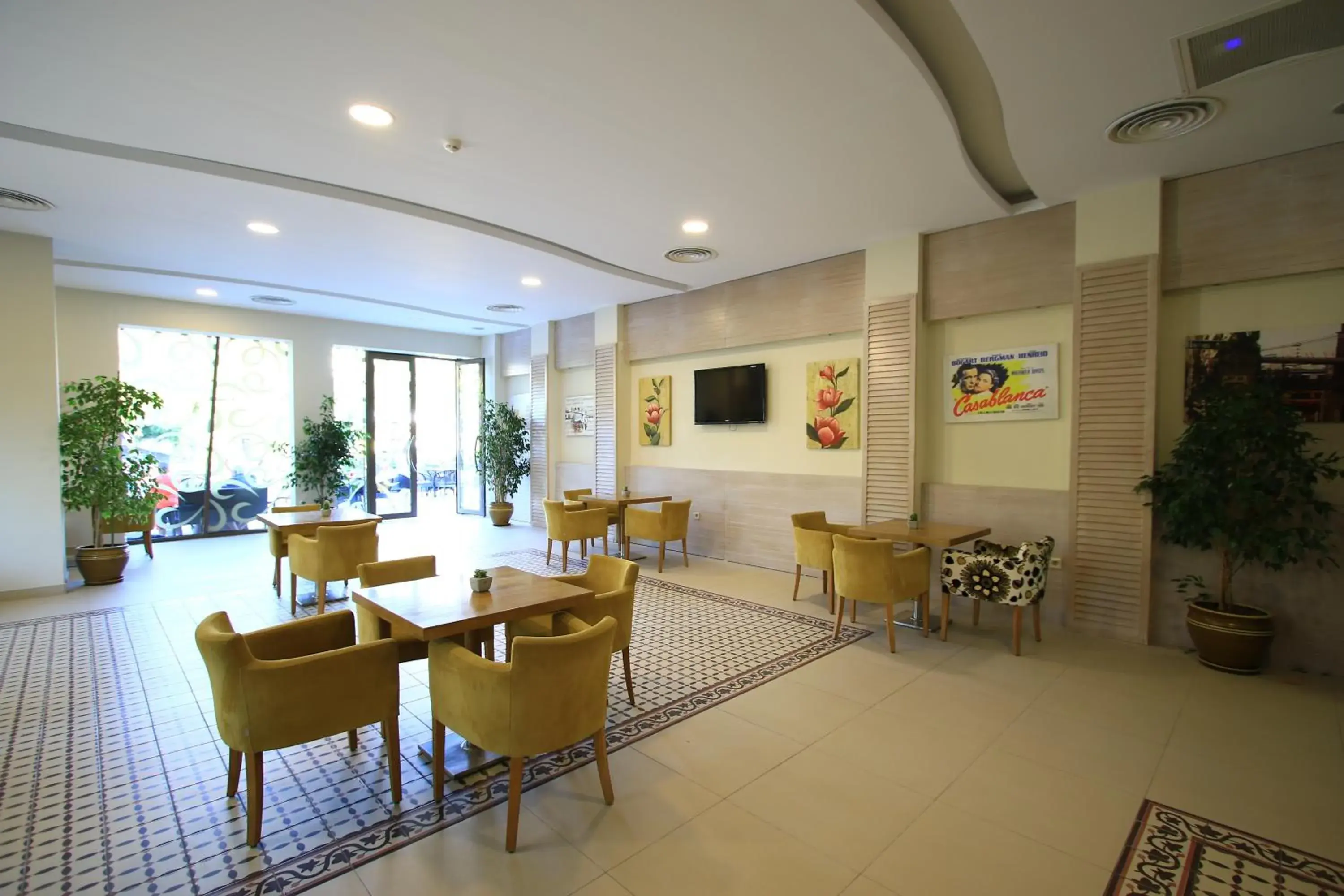 Lounge or bar, Lobby/Reception in Mandarin Resort & Spa