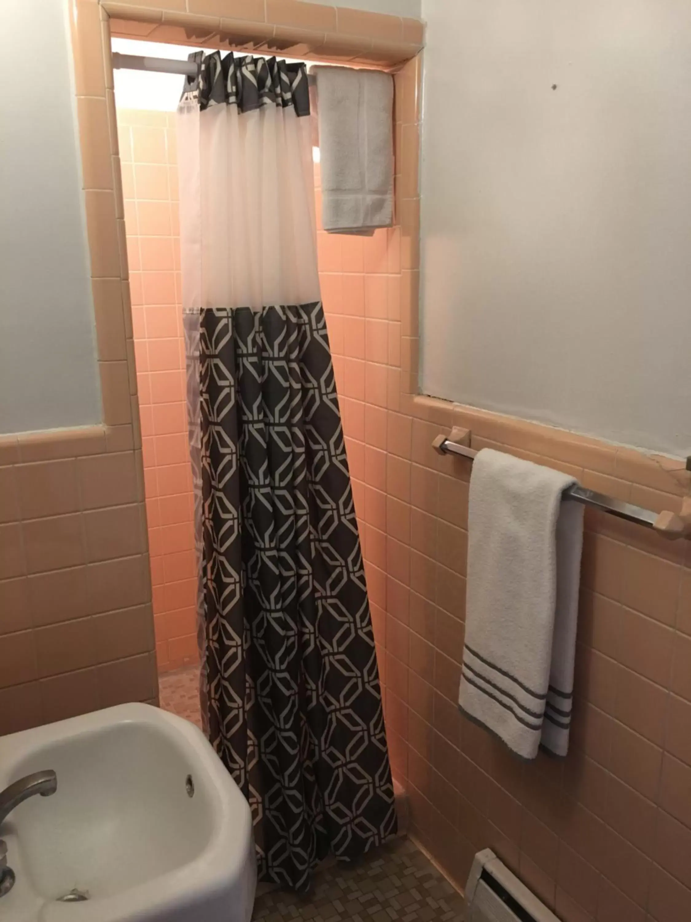 Bathroom in Big Bear Lodge