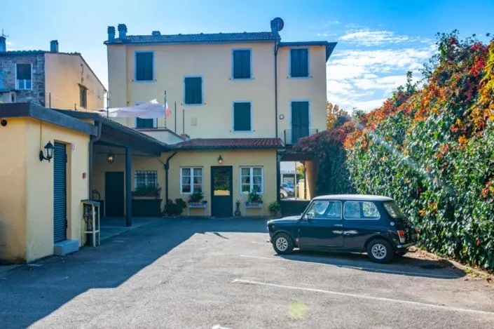 Property building in Hotel Melecchi