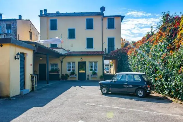 Property Building in Hotel Melecchi